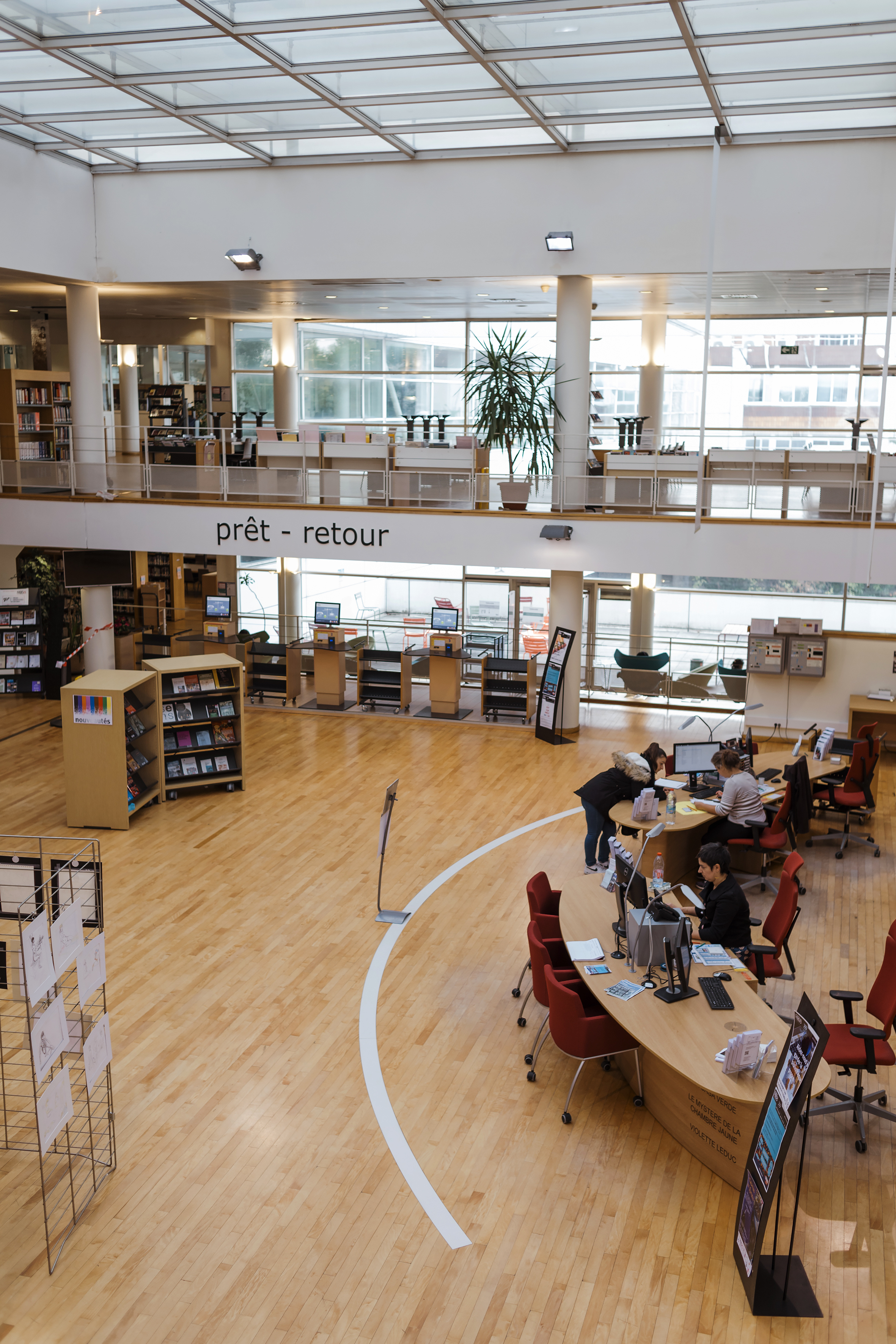 Visite guidée de la bibliothèque universitaire Paris 8