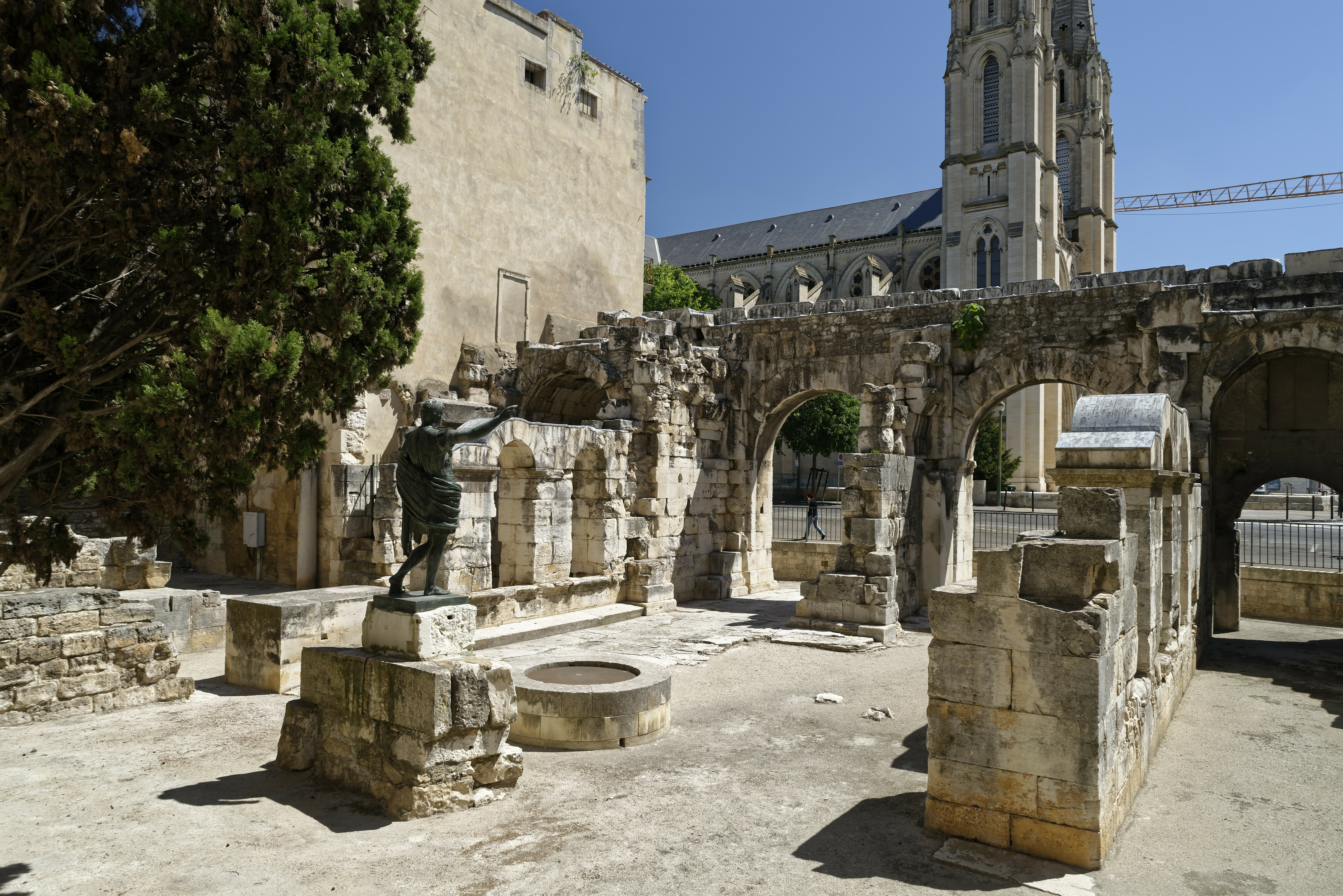 Visite guidée : « Nîmes, à la croisée des chemins »