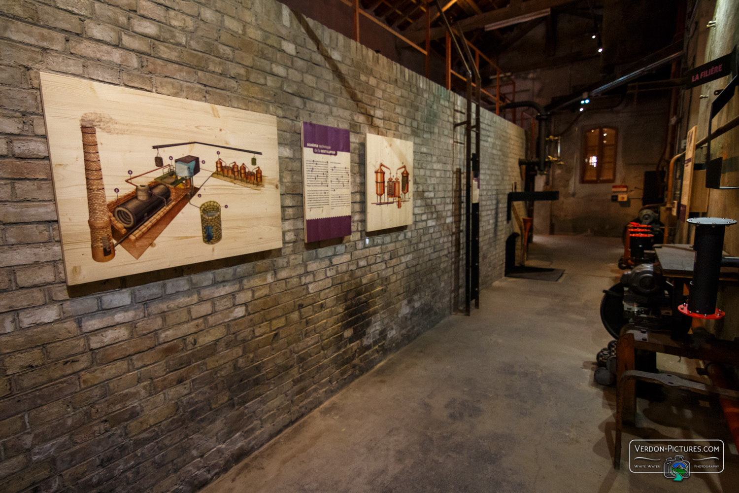 Visite guidée des expositions du musée de la Distillerie