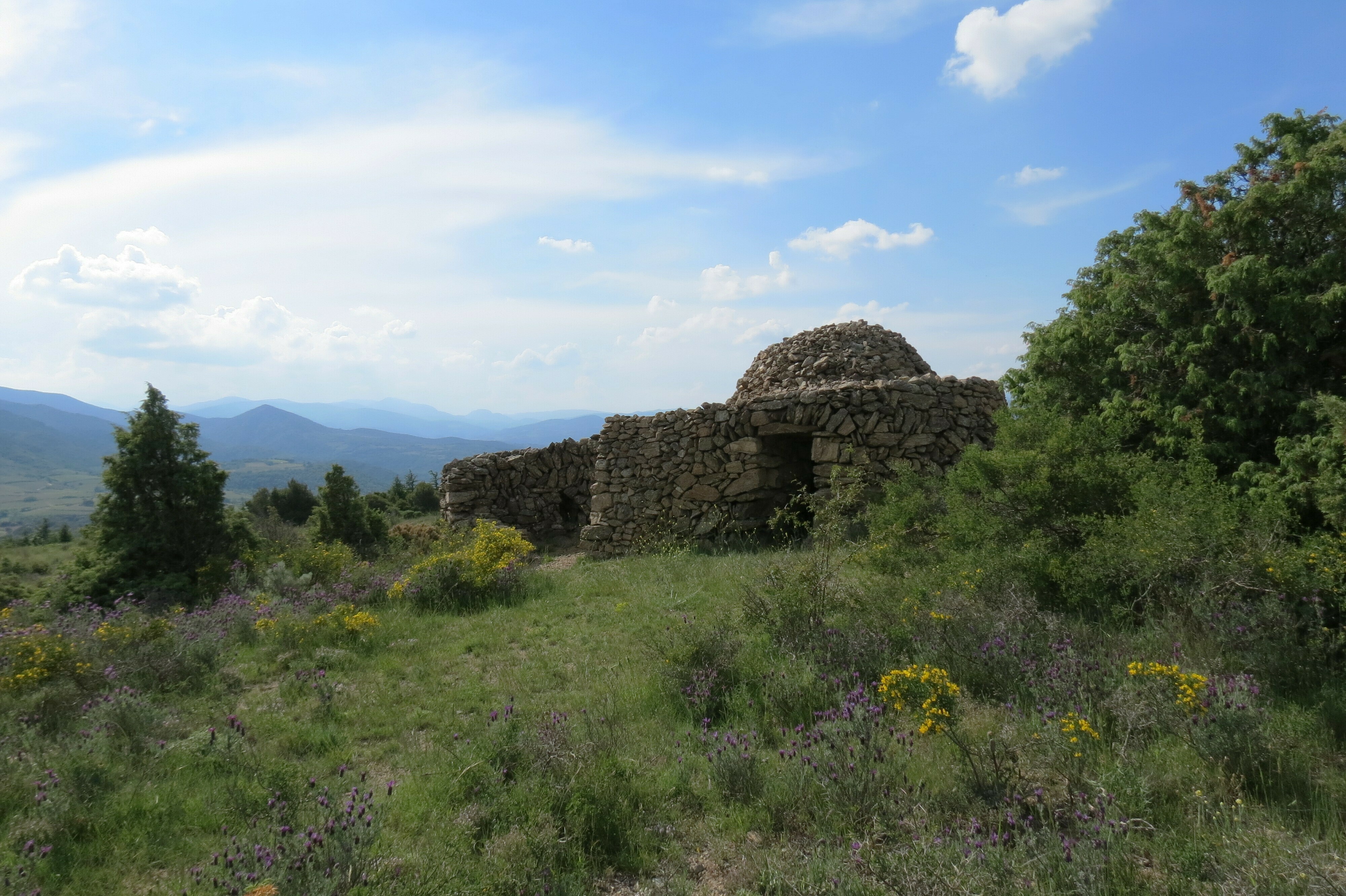 Visite commentée dolmen et cabane Le 21 sept 2024