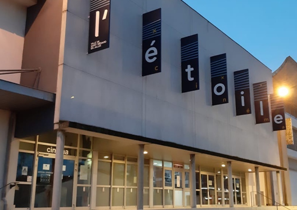 Visite de la salle de projection du cinéma l