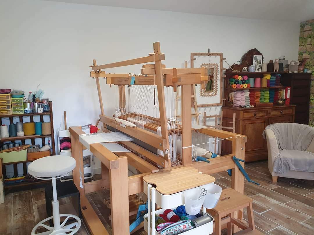 Découvrez un atelier de tisserande thouarsaise