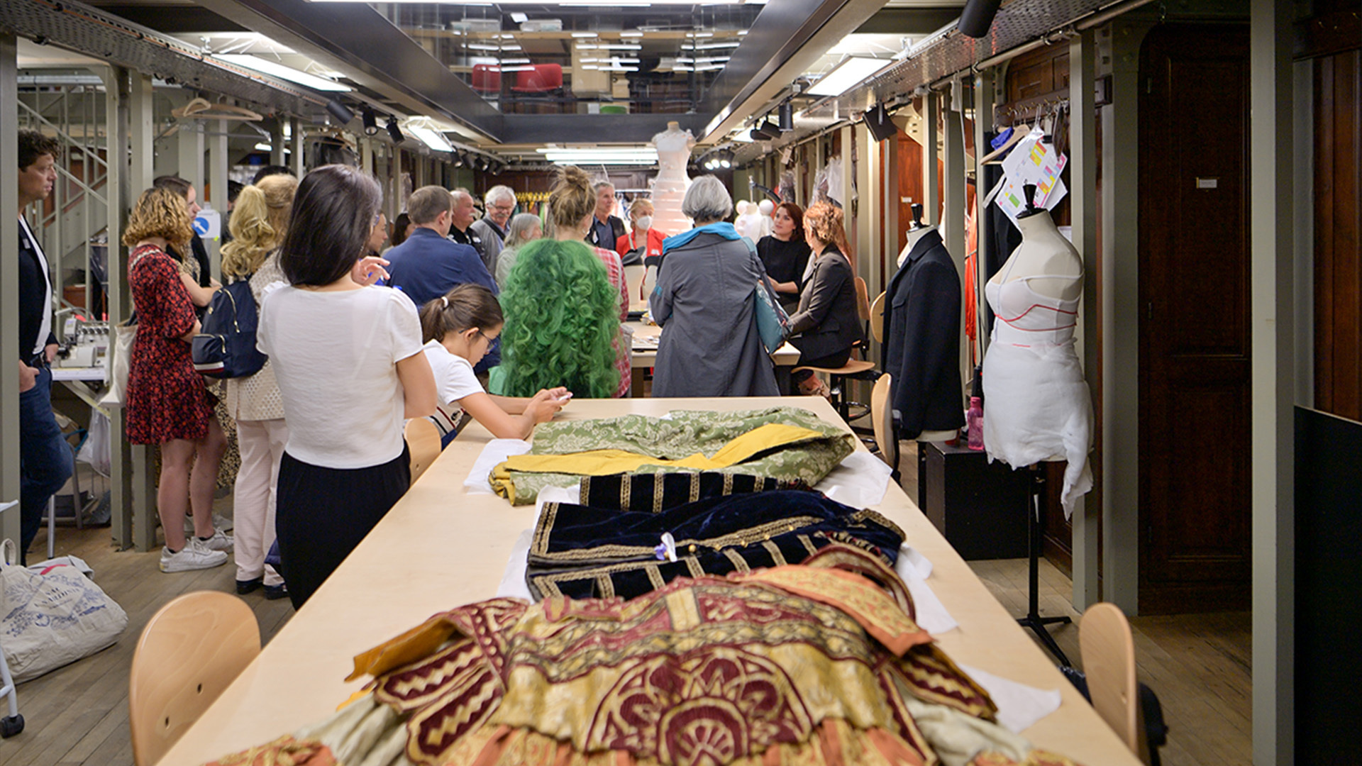 Visites des ateliers costumes Le 21 sept 2024