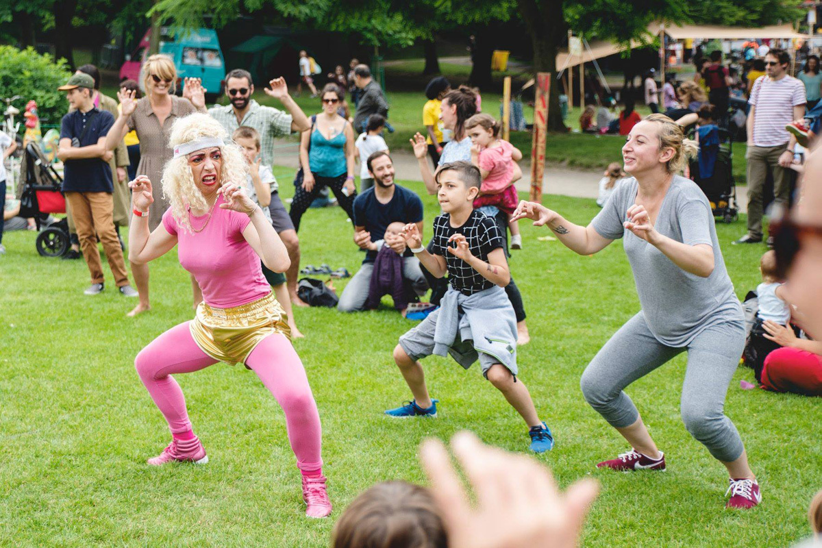 Cours de sprot dans les jardins de la Villa Gabrielle