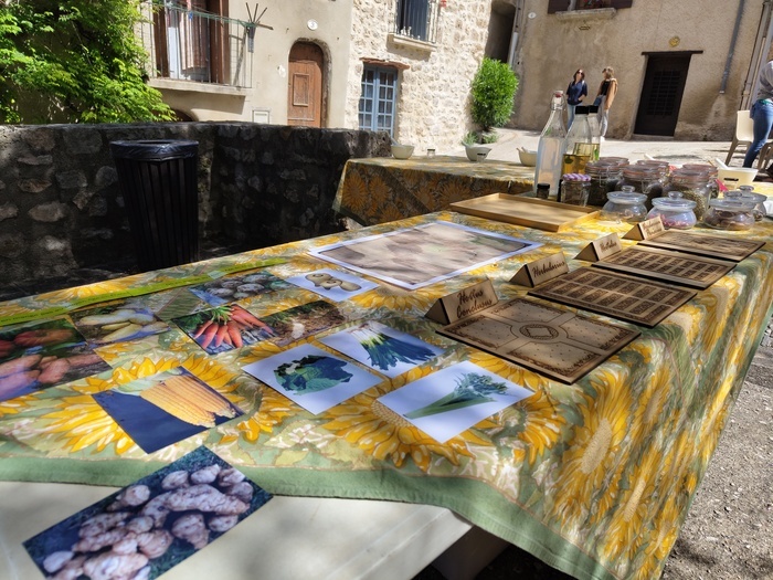 Atelier dans les jardins monastiques médiévaux