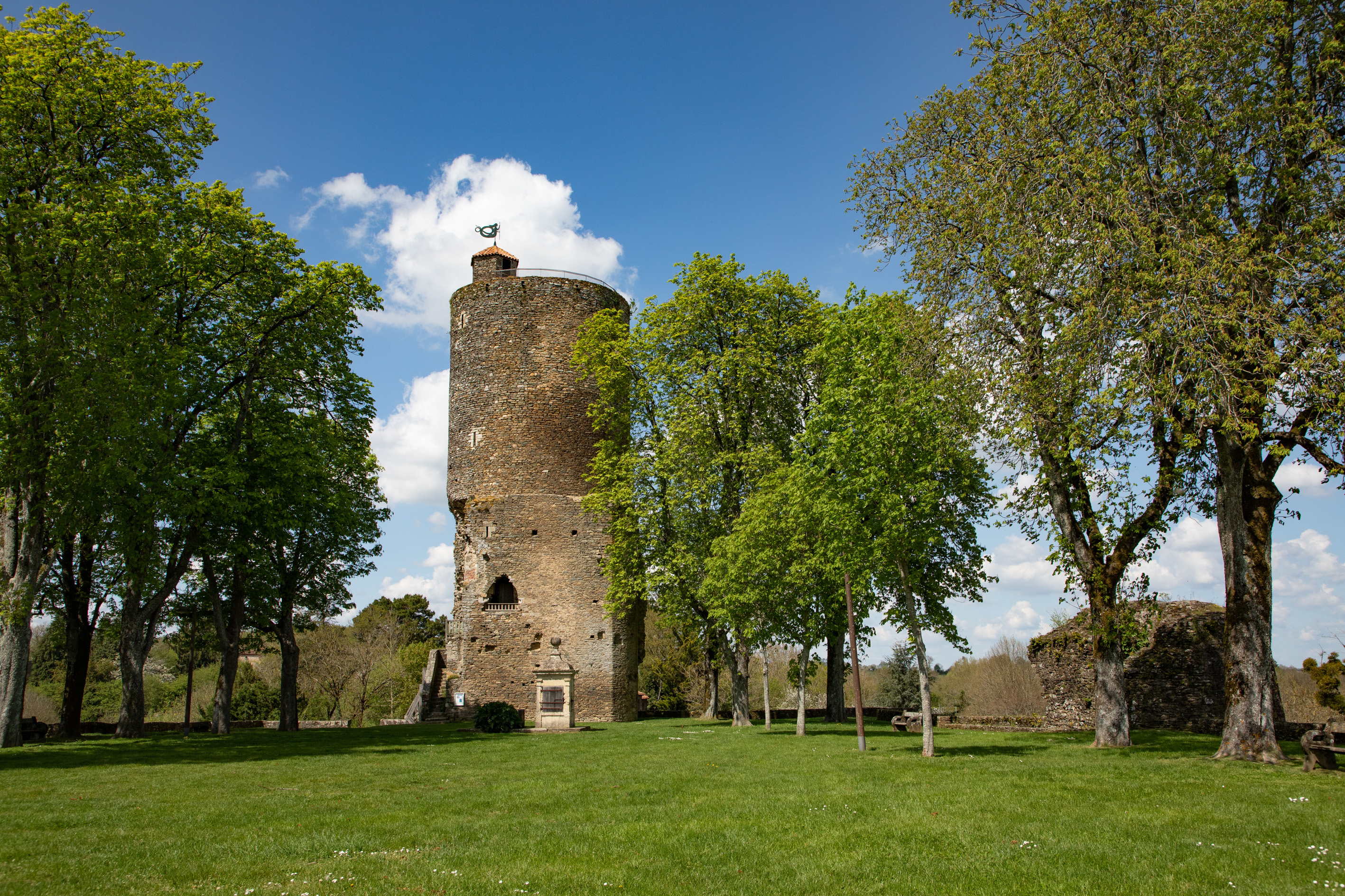 Tour Mélusine de Vouvant