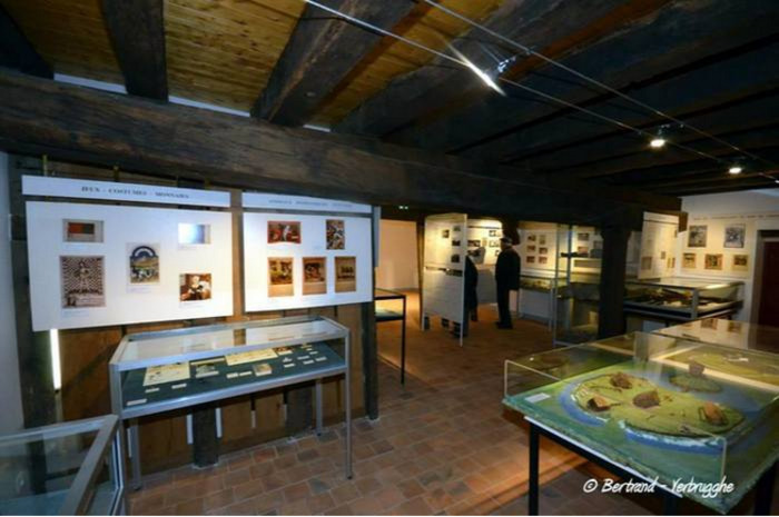 Exposition Seigneurs, artisans, paysans : archéologie d