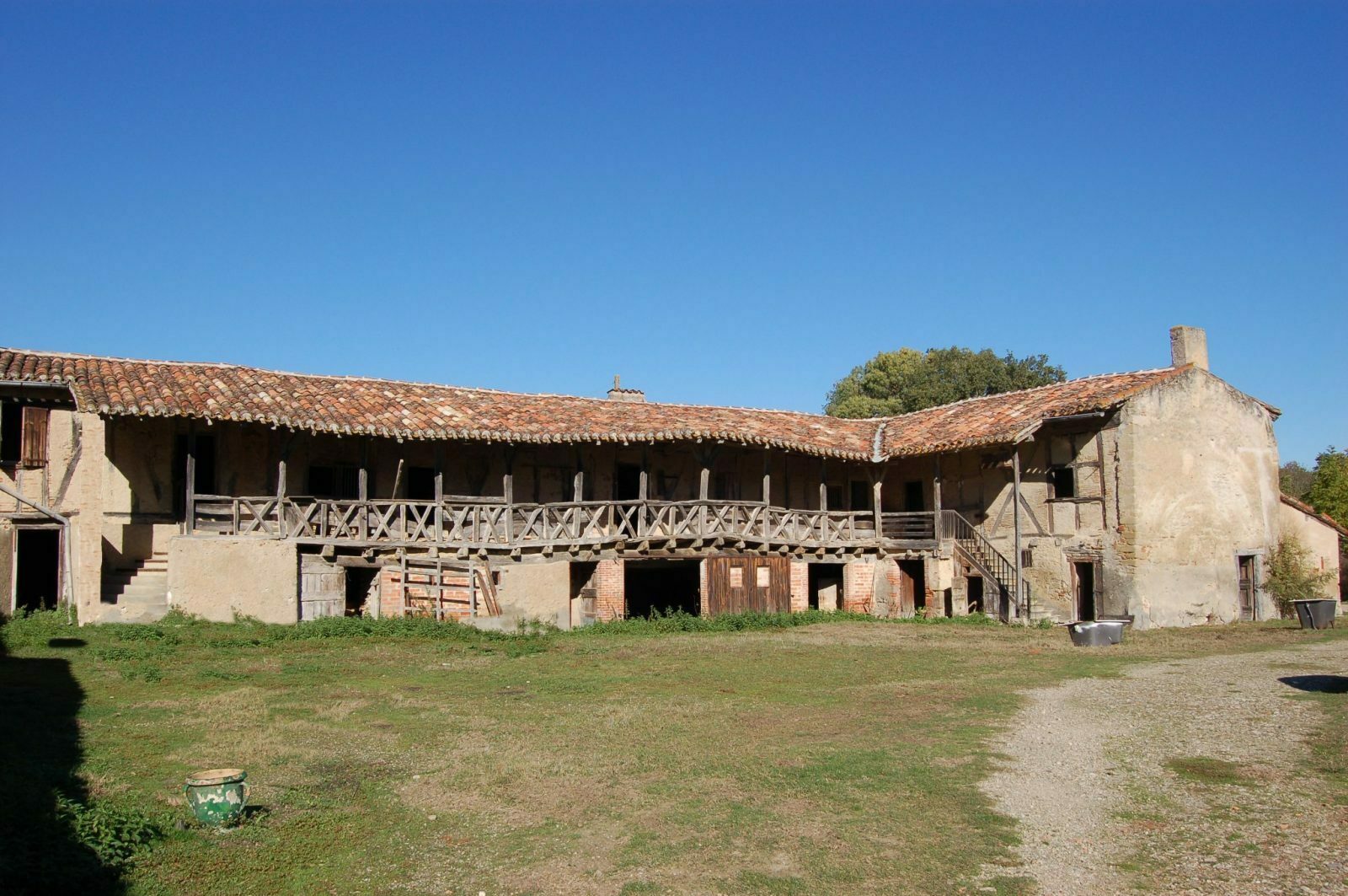 Découverte des granges médiévales de Vielmur-sur-Agout