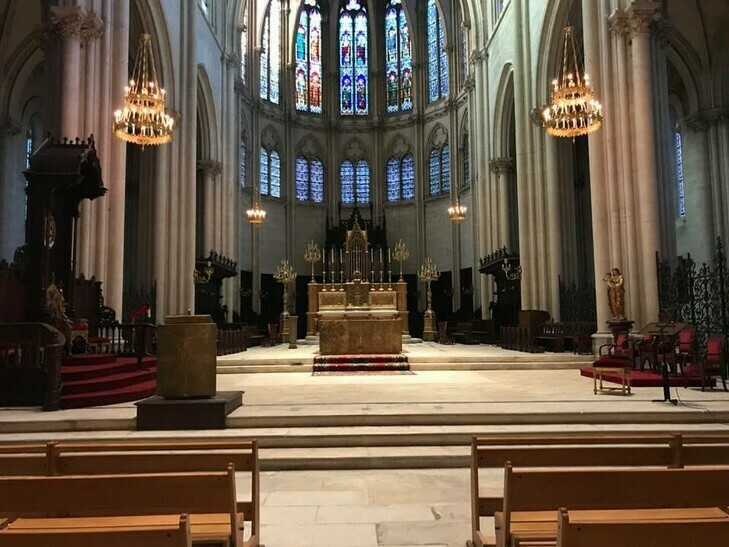 Visite guidée de la cathédrale Saint-Pierre à... Du 21 au 22 sept 2024