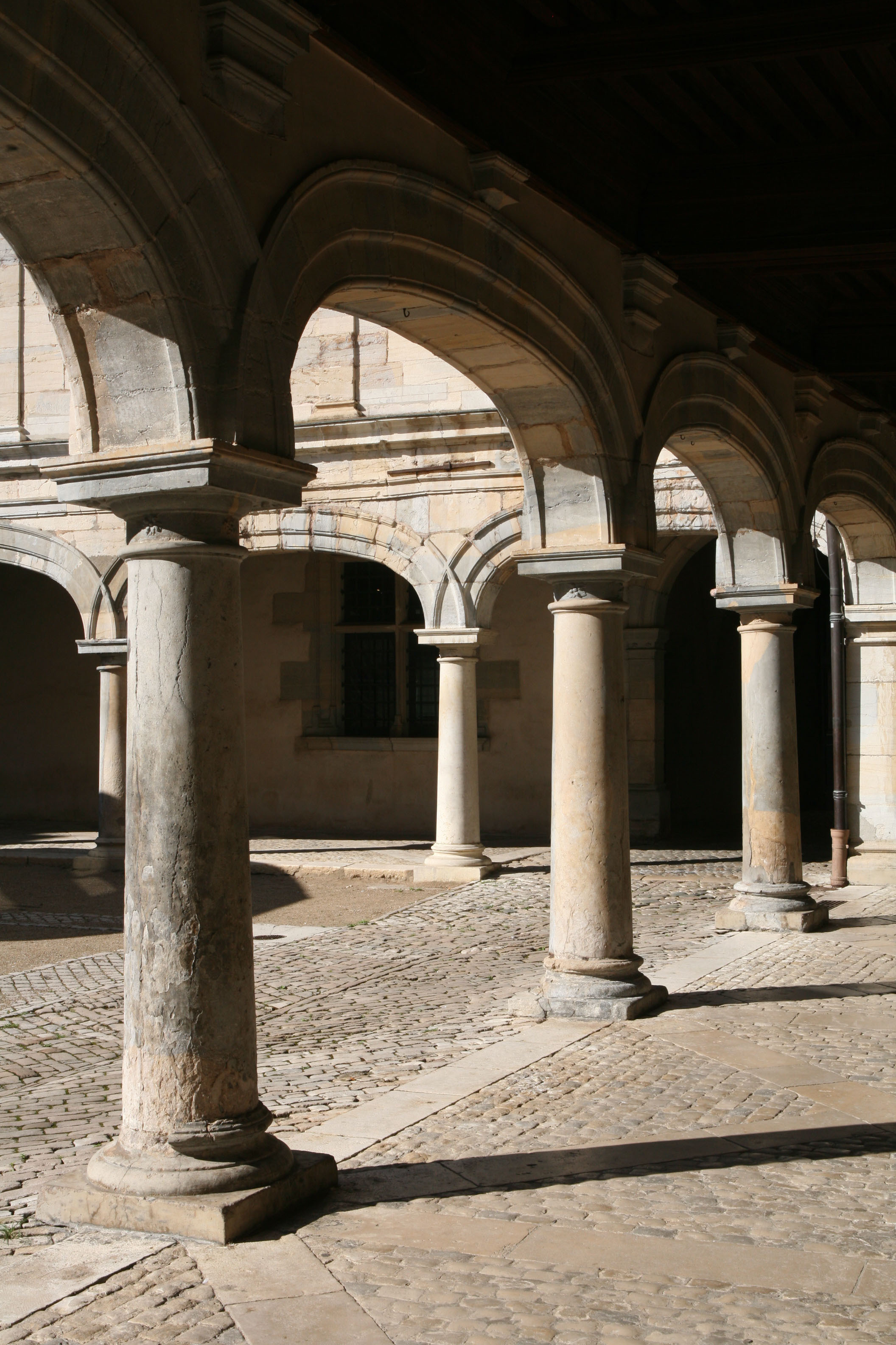 Visite guidée du palais Granvelle « Architecture dedans-dehors »