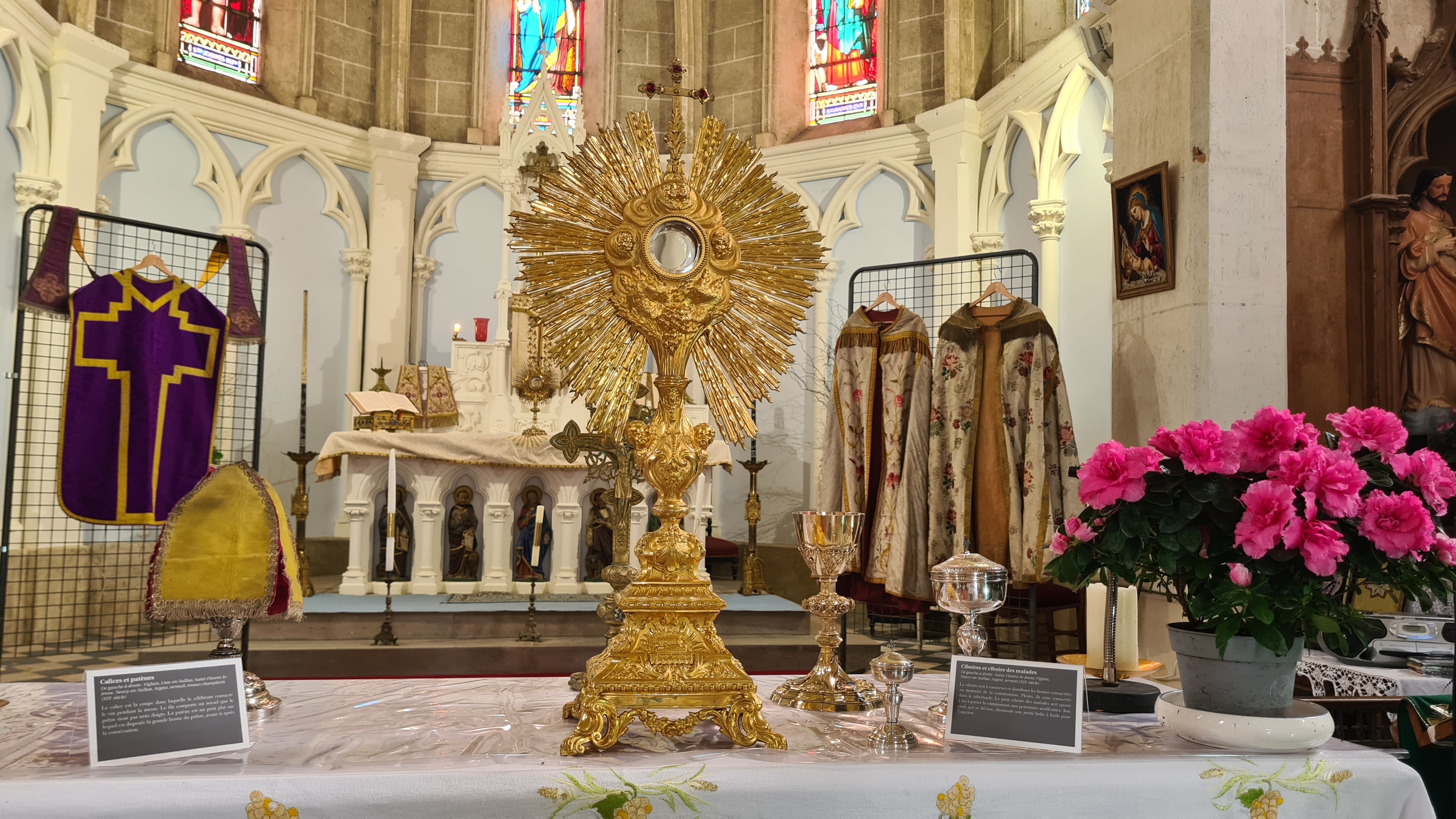 Exposition de chasubles et d