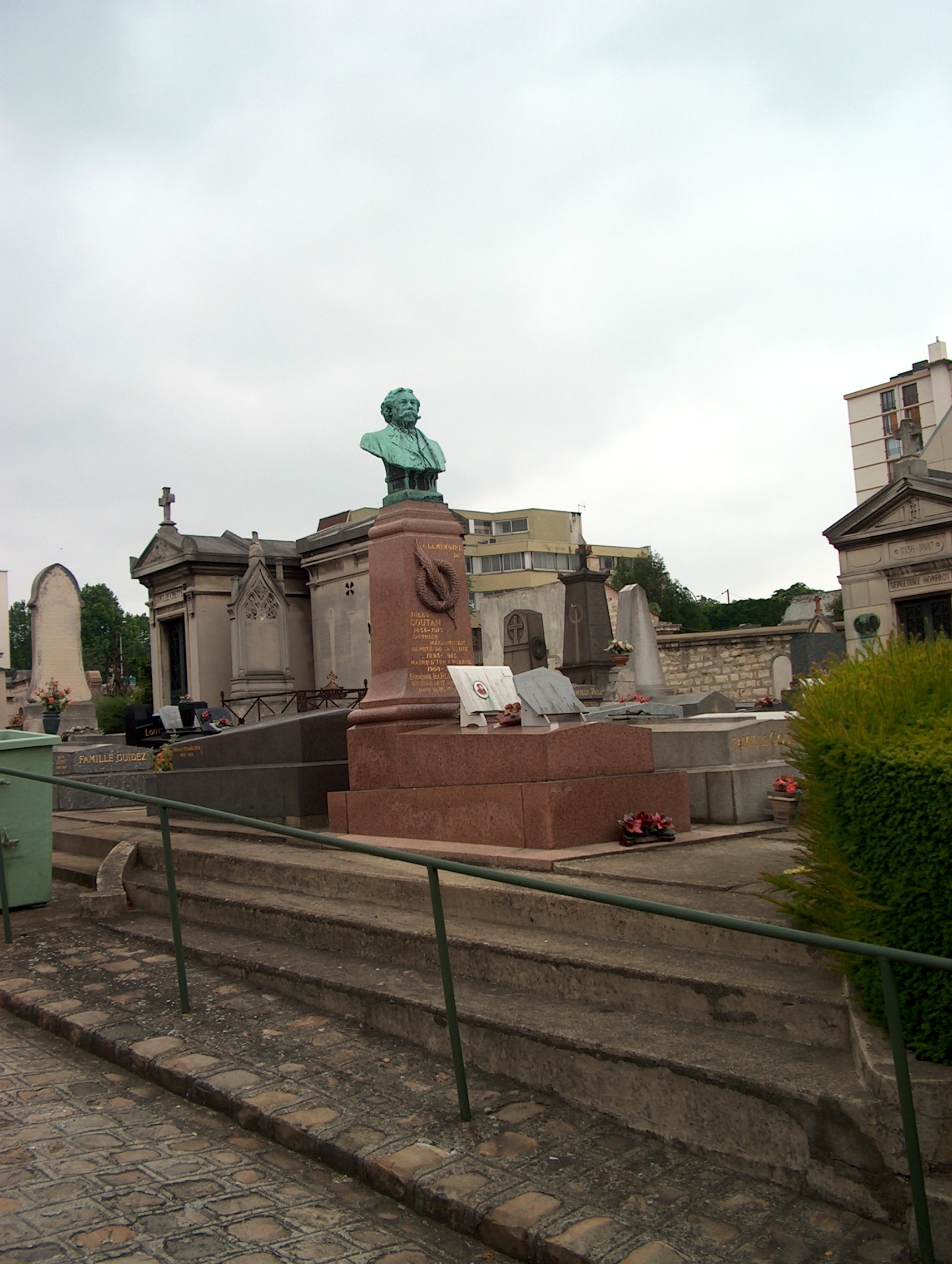 Visites du cimetière communal ancien d