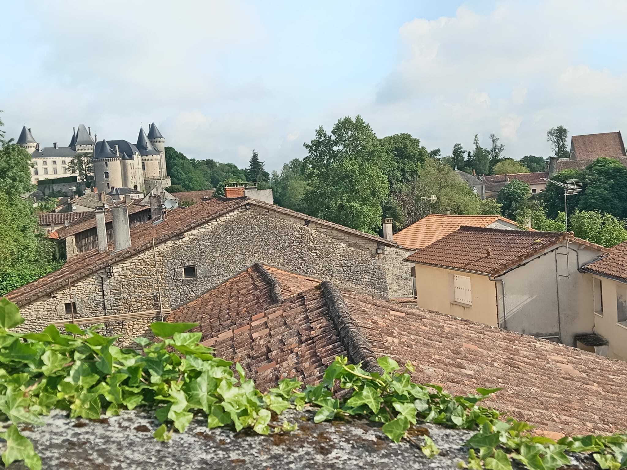 Visite accompagnée du village historique de Verteuil-sur-Charente, « petite cité de caractère »