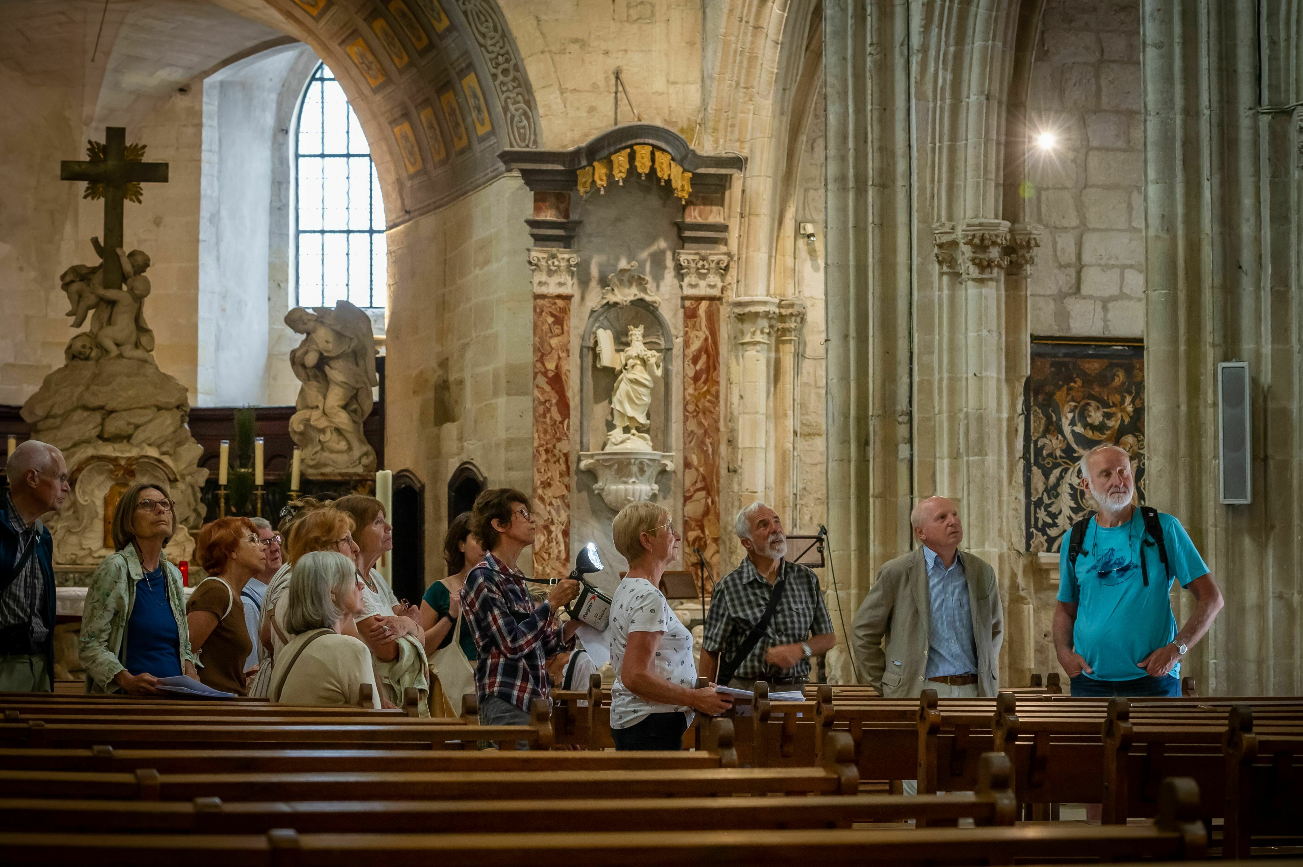 Les décors sculptés floraux de la Collégiale... Le 20 sept 2024