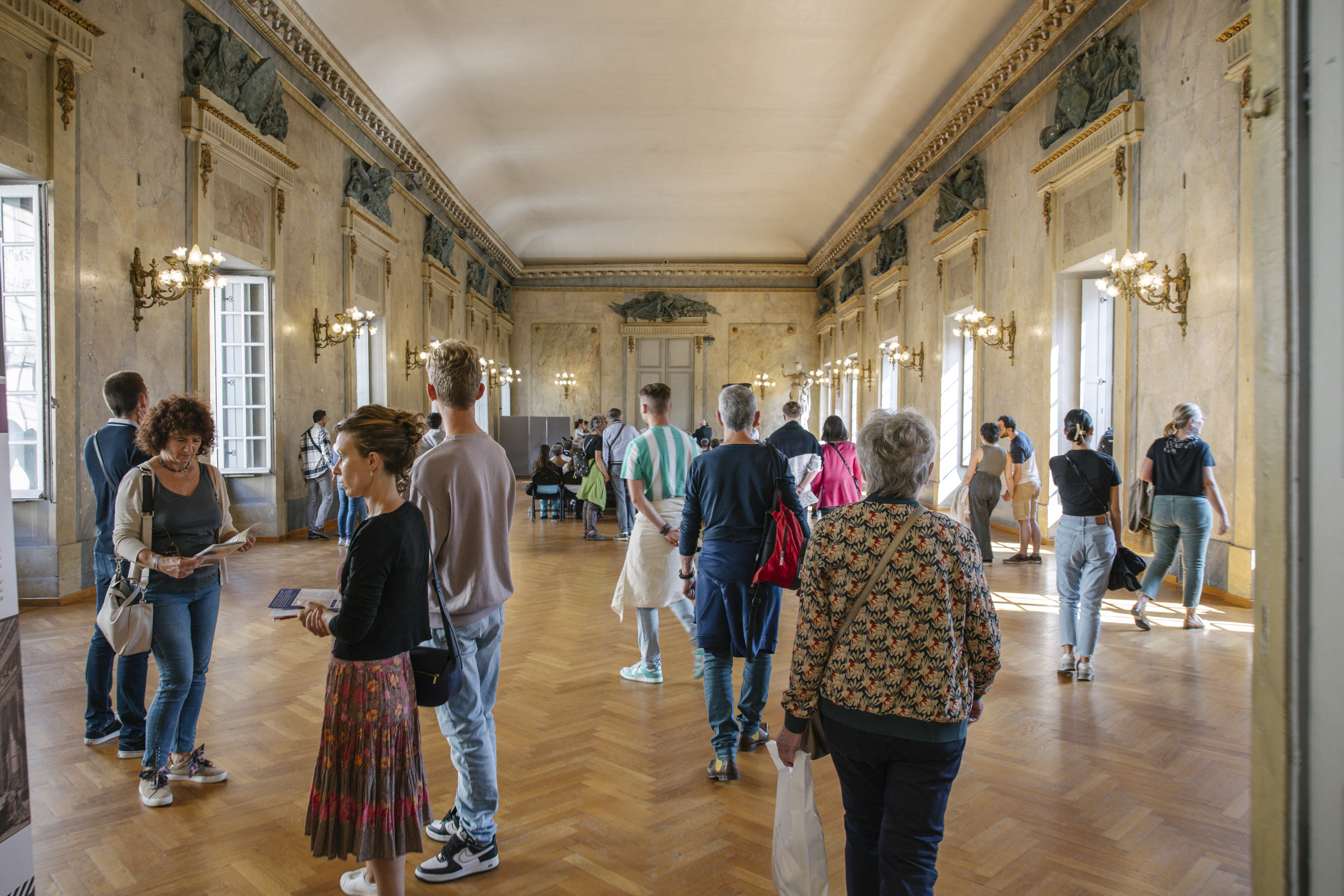 Visite libre de la salle de Flore