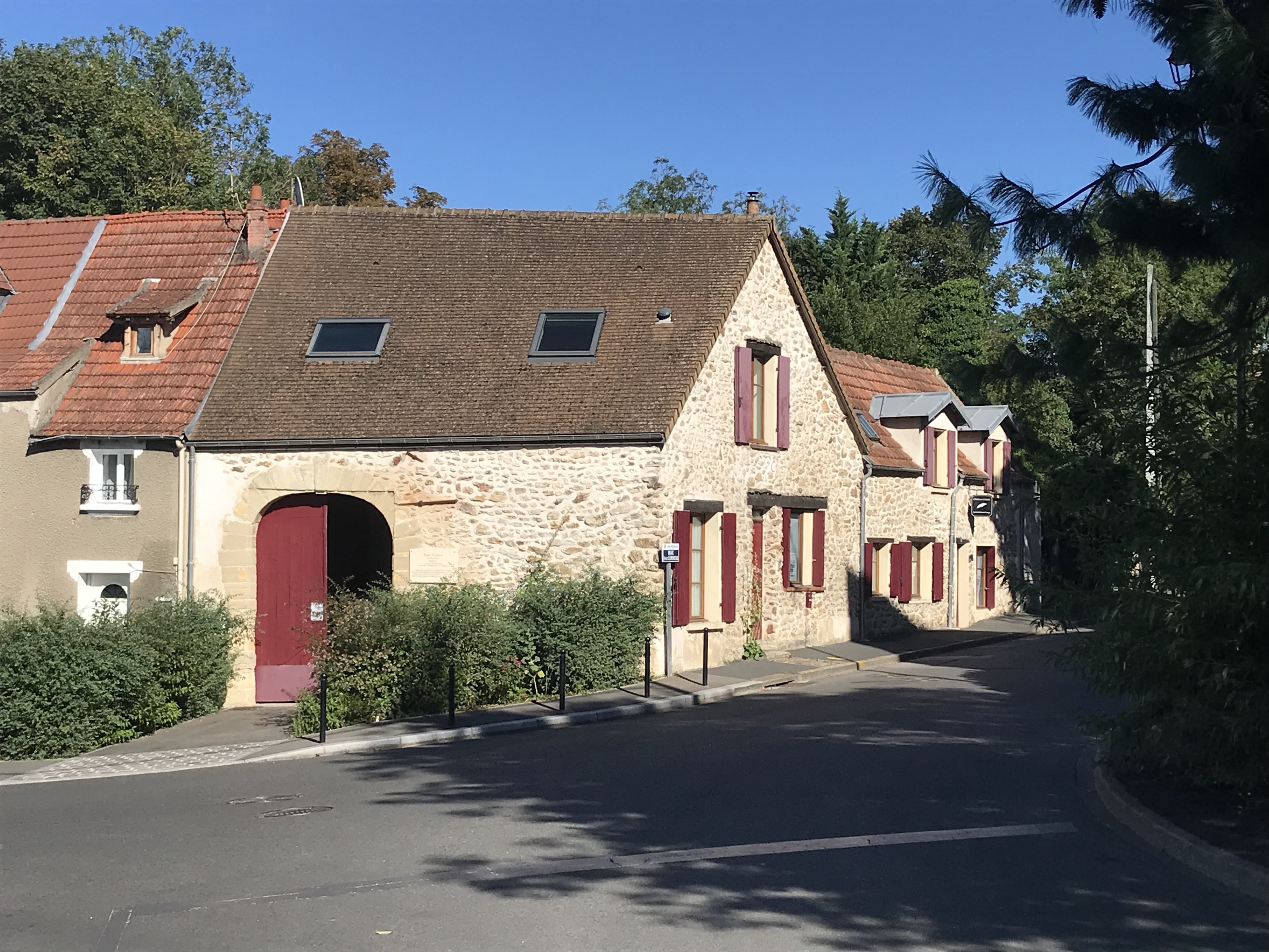 Visite guidée de la chaumière du 17ème siècle du Poète Paul Coban et Atelier créatif poésie