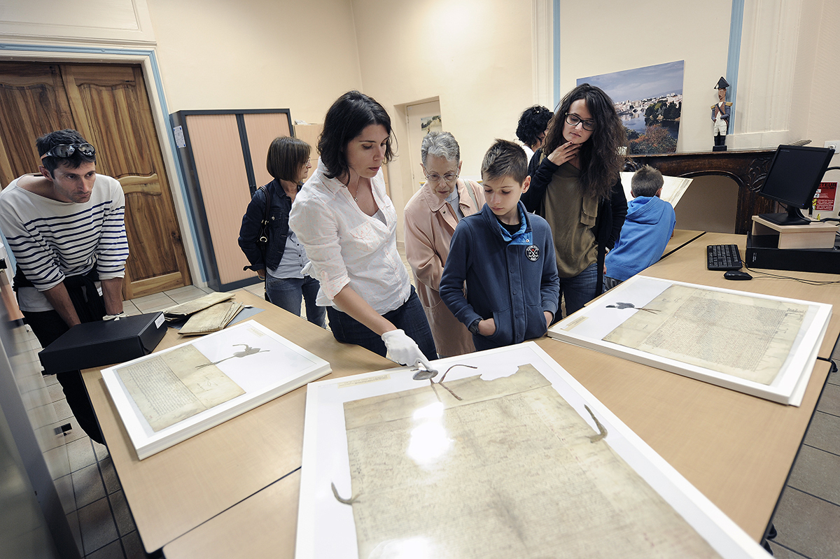 Visite guidée - Dans les coulisses des Archives de Romans