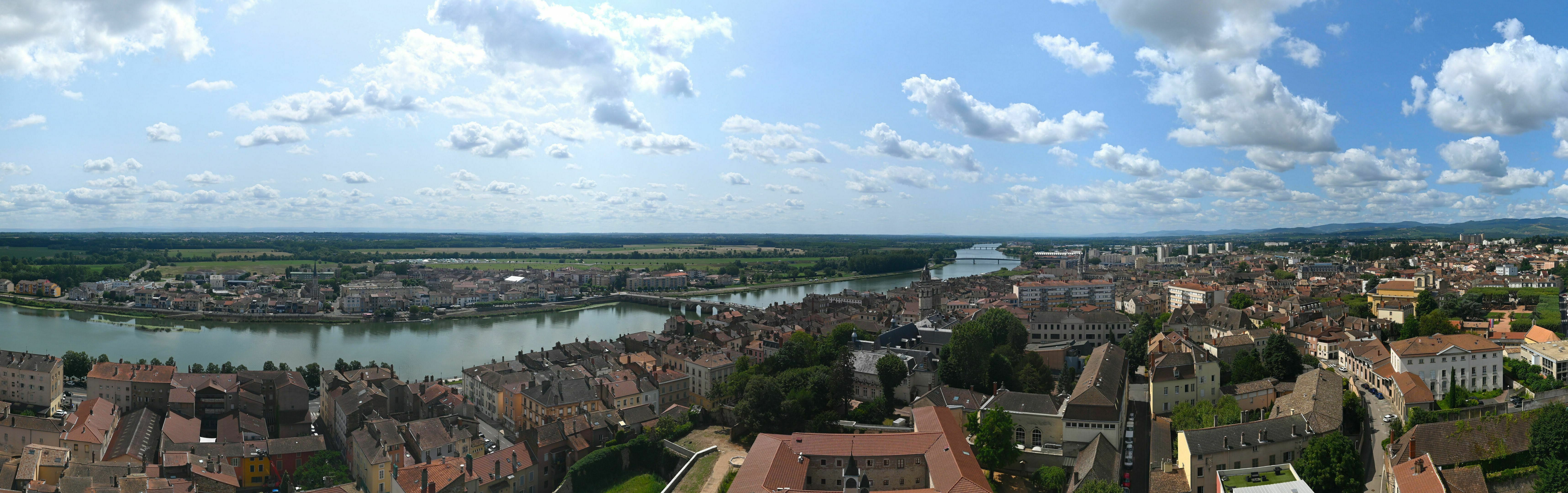 Visites guidées des réserves des Archives départementales de Saône-et-Loire