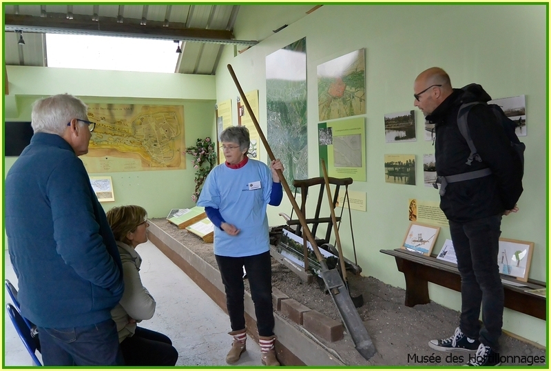 Visite du Musée des hortillonnages par les bénévoles de l