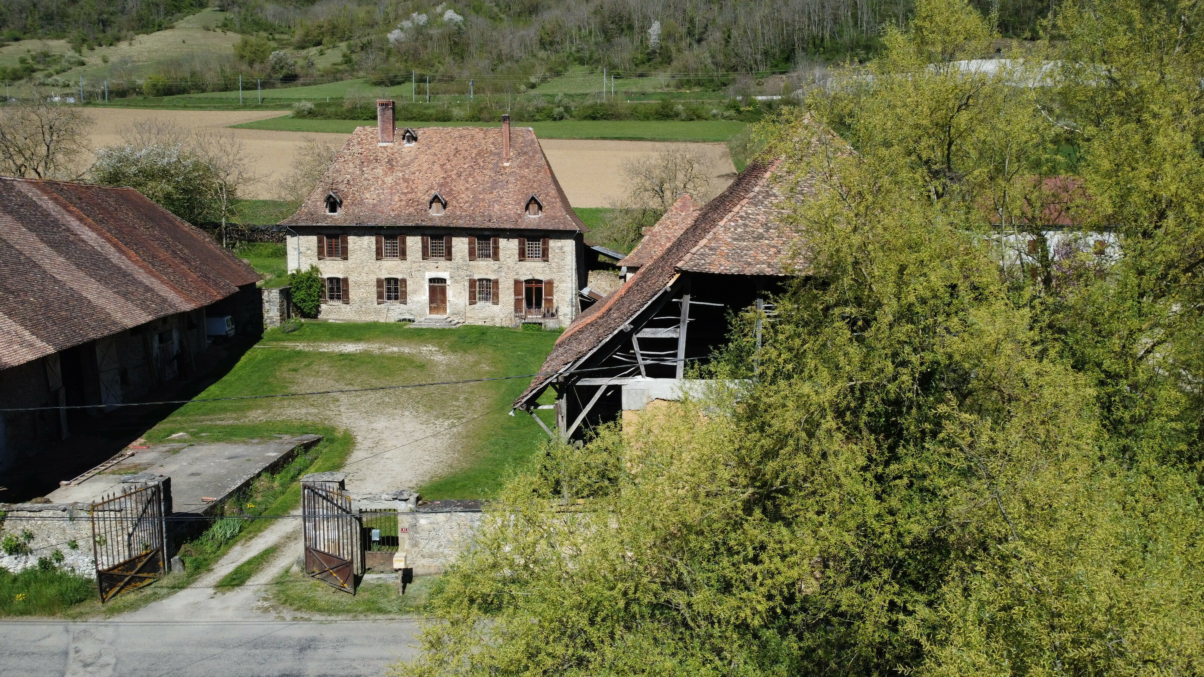 Les vieux métiers à la ferme de la combe à Chabons