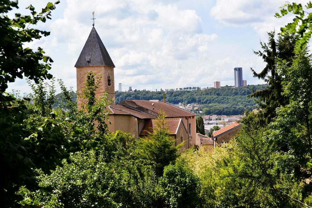 Découvrez une église du XVe siècle lors d