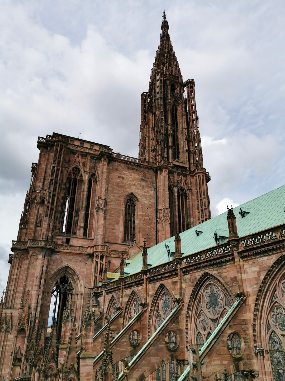 Visites guidées des parties inférieures de la cathédrale de Strasbourg et du chantier de conservati…