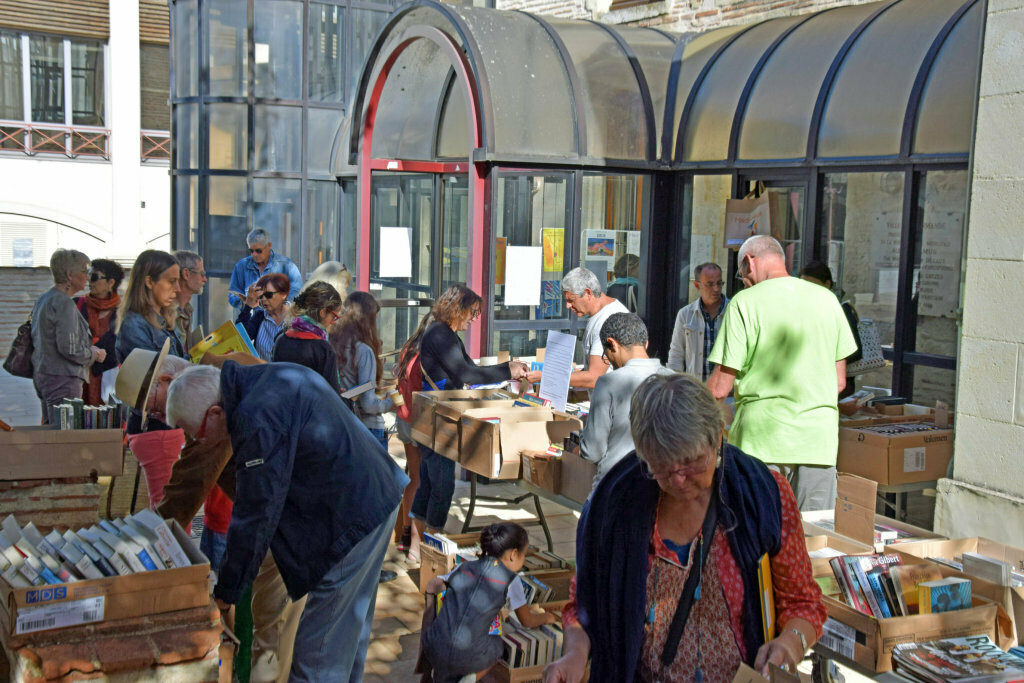 Exposition : « une biblio-braderie à la médiathèque ! »