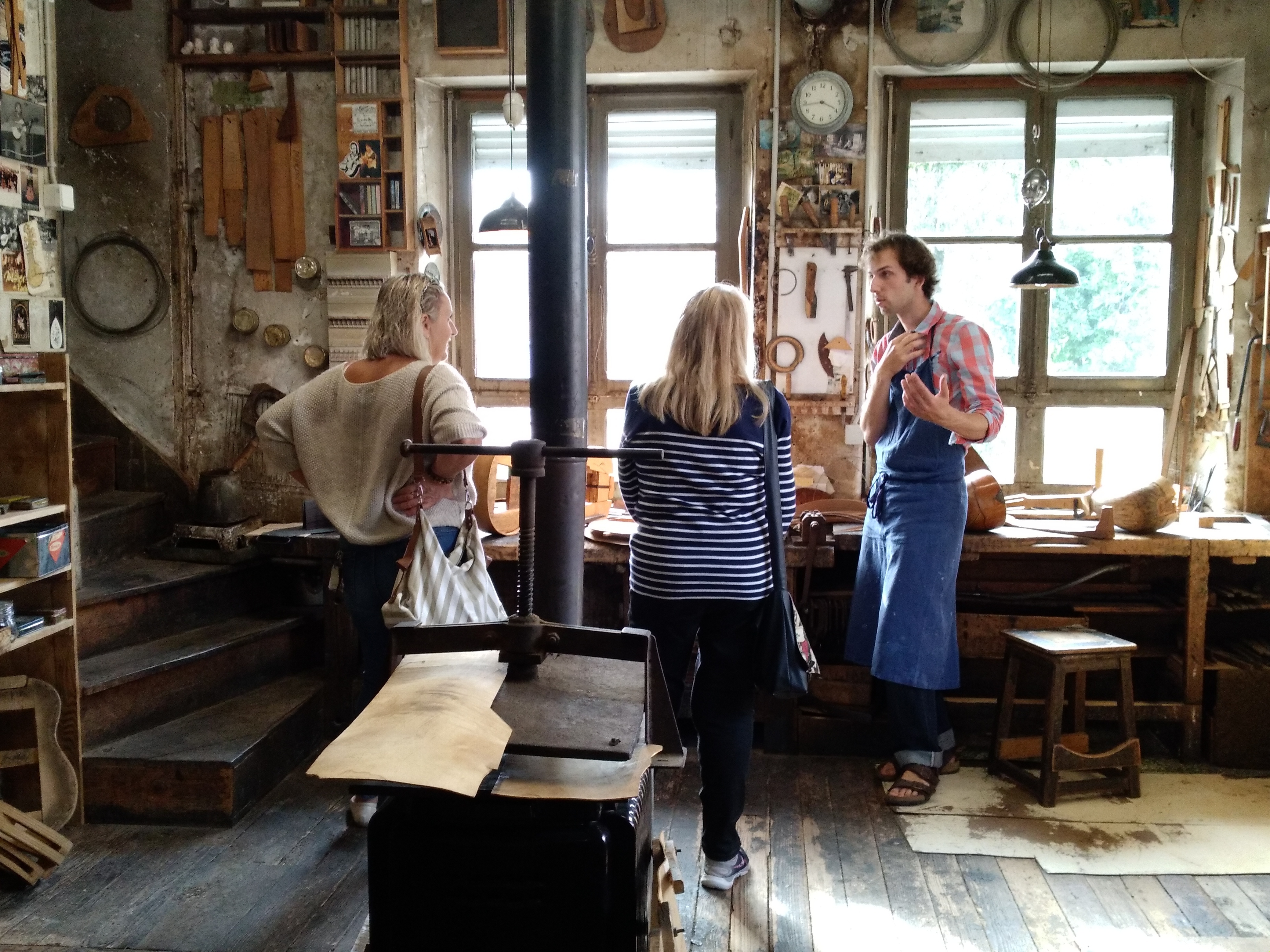 Tournez la roue pour en apprendre plus sur la lutherie et l