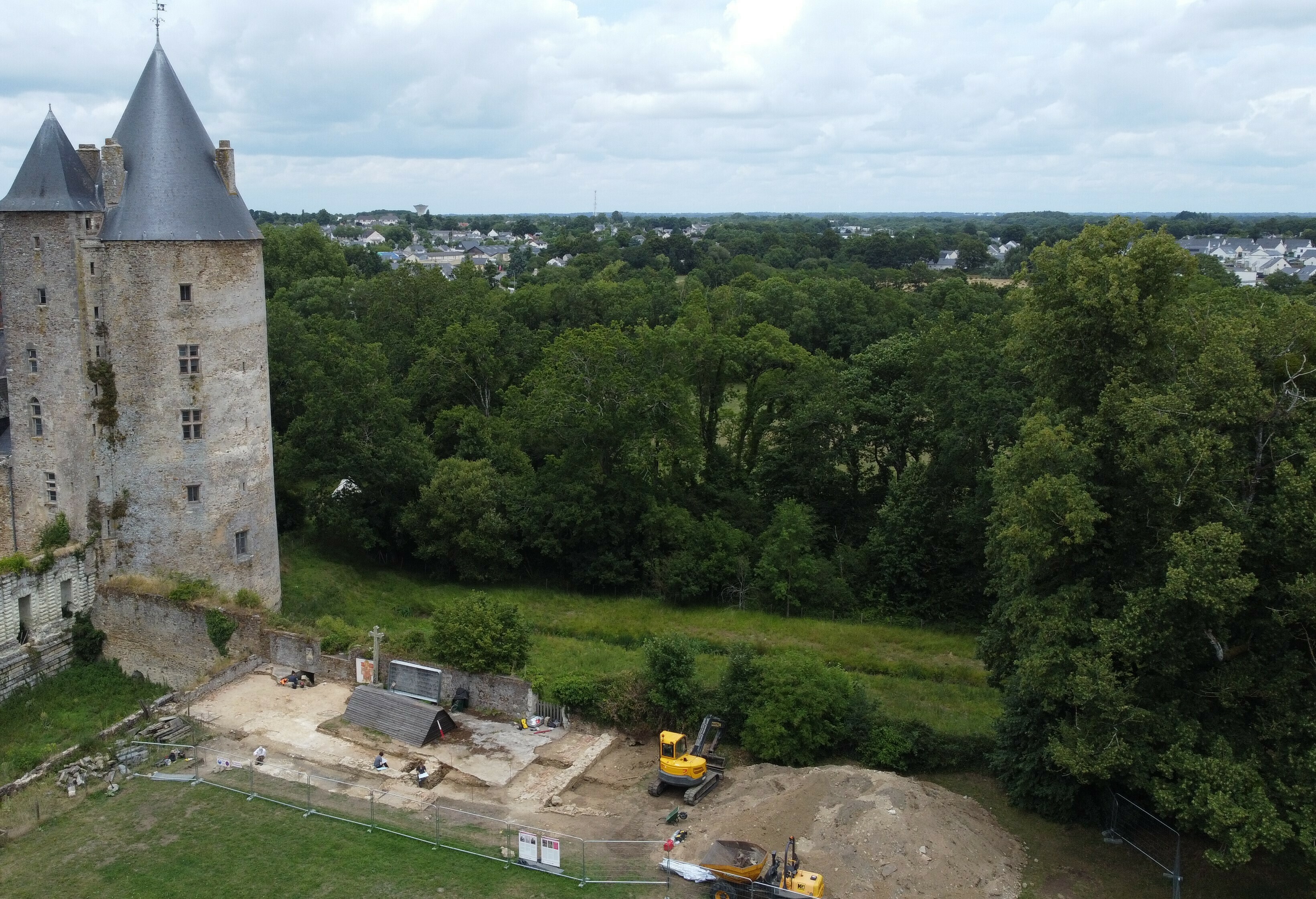 Actualités archéologiques au château de la Groulais à Blain (Loire-Atlantique)