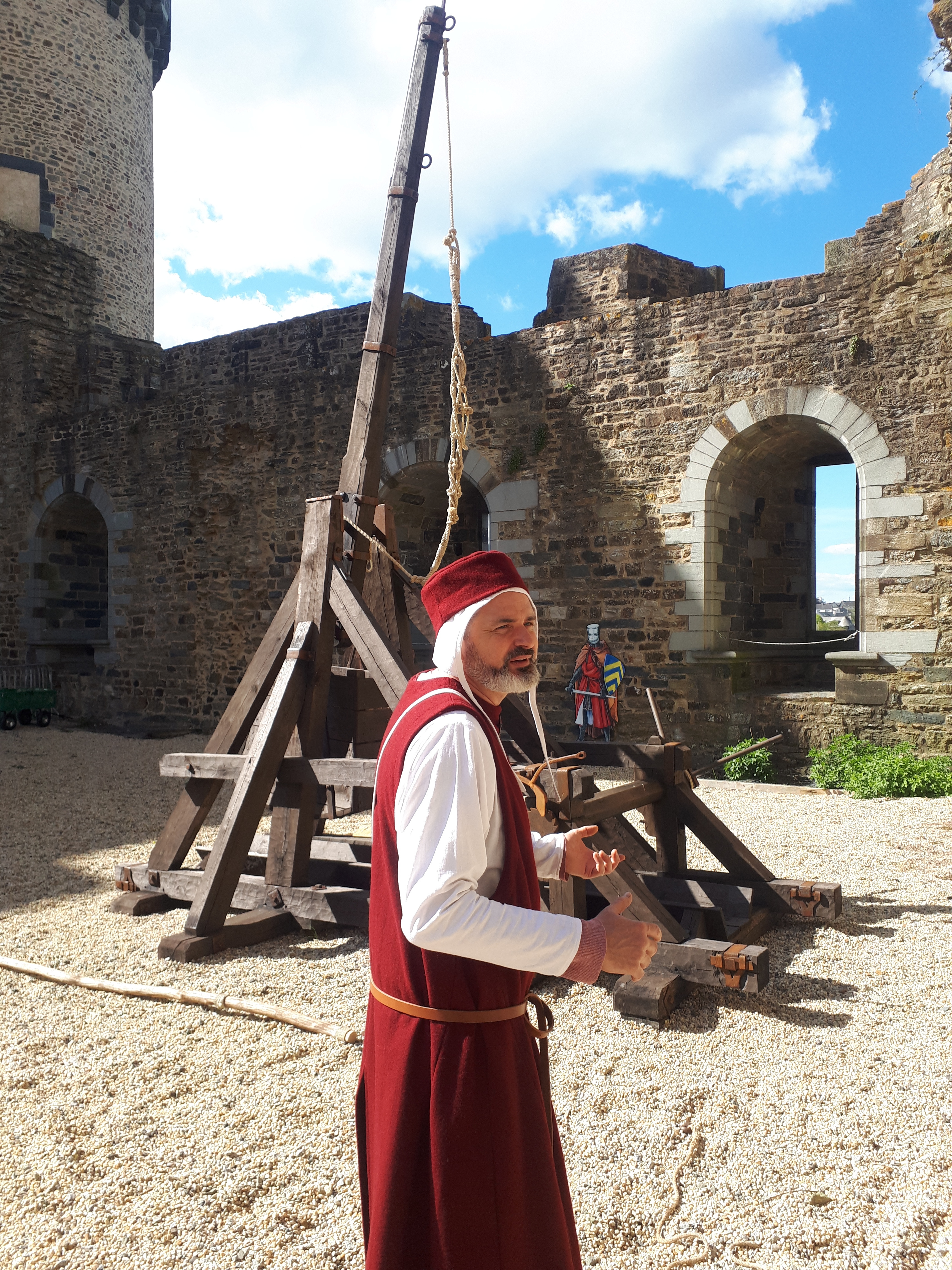 Atelier armes de jet médiévales au château de Vitré