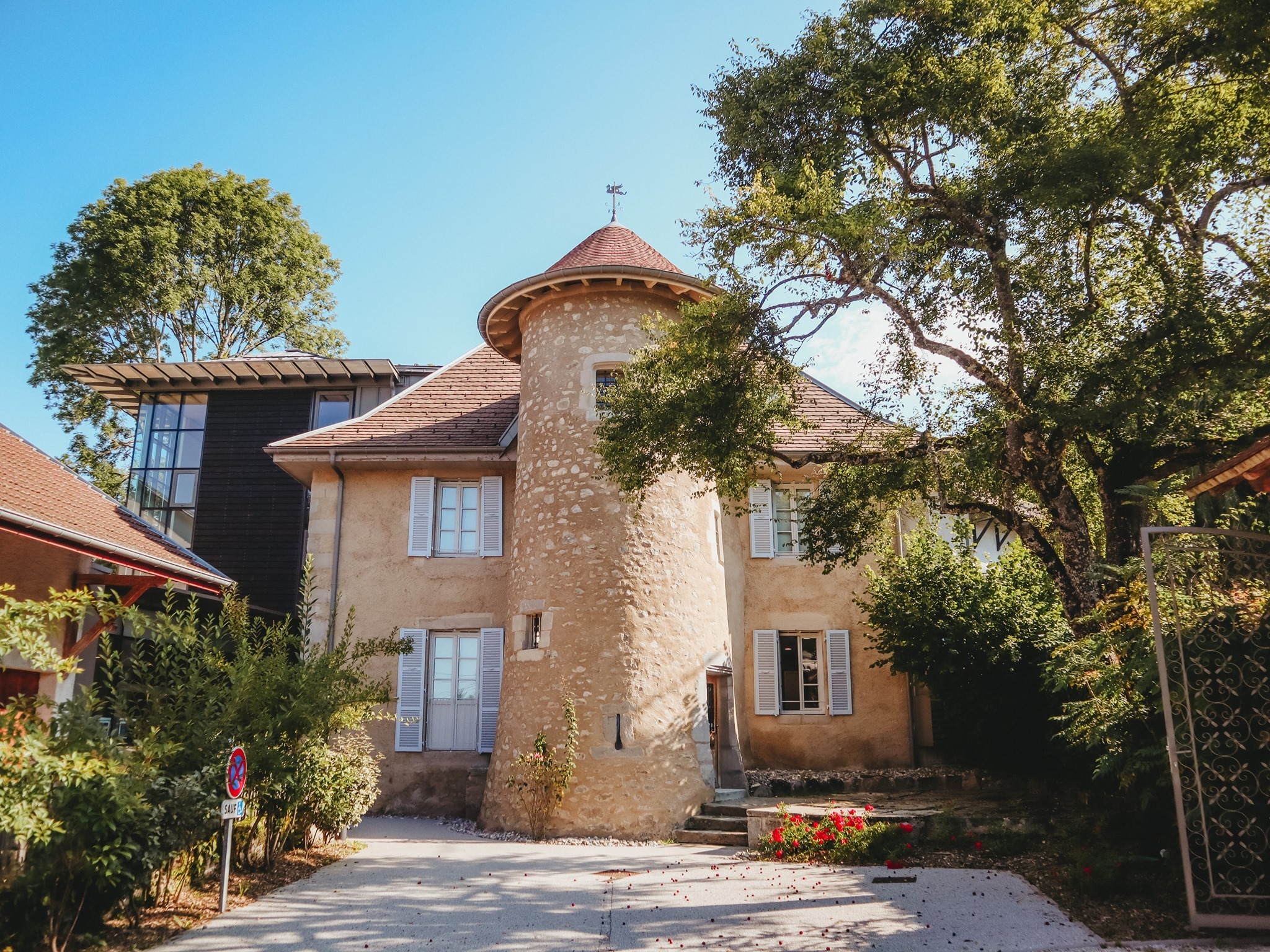 Visite guidée du Manoir des livres par l