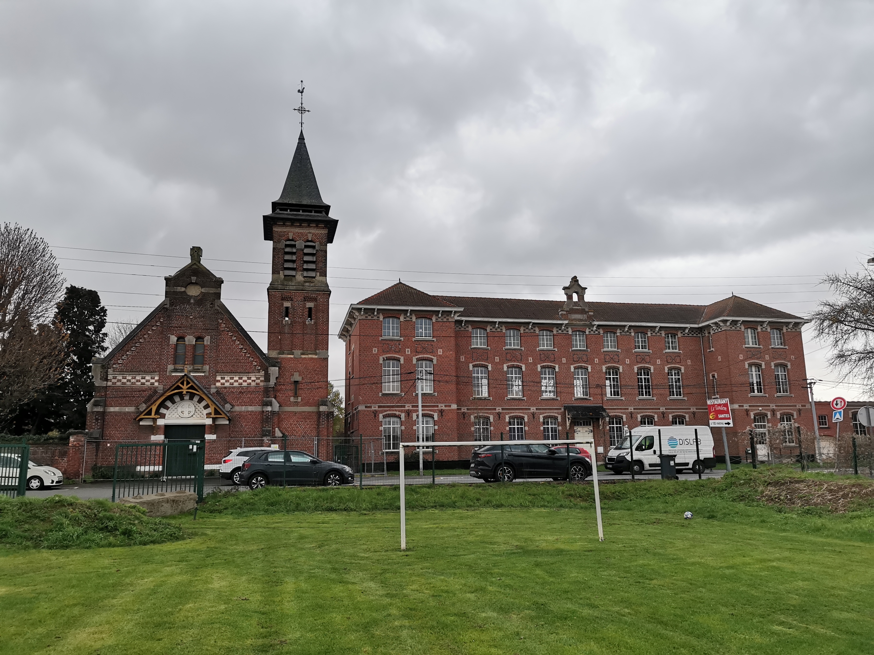 Visite guidée du quartier industriel unique Famille Wallaert à Santes