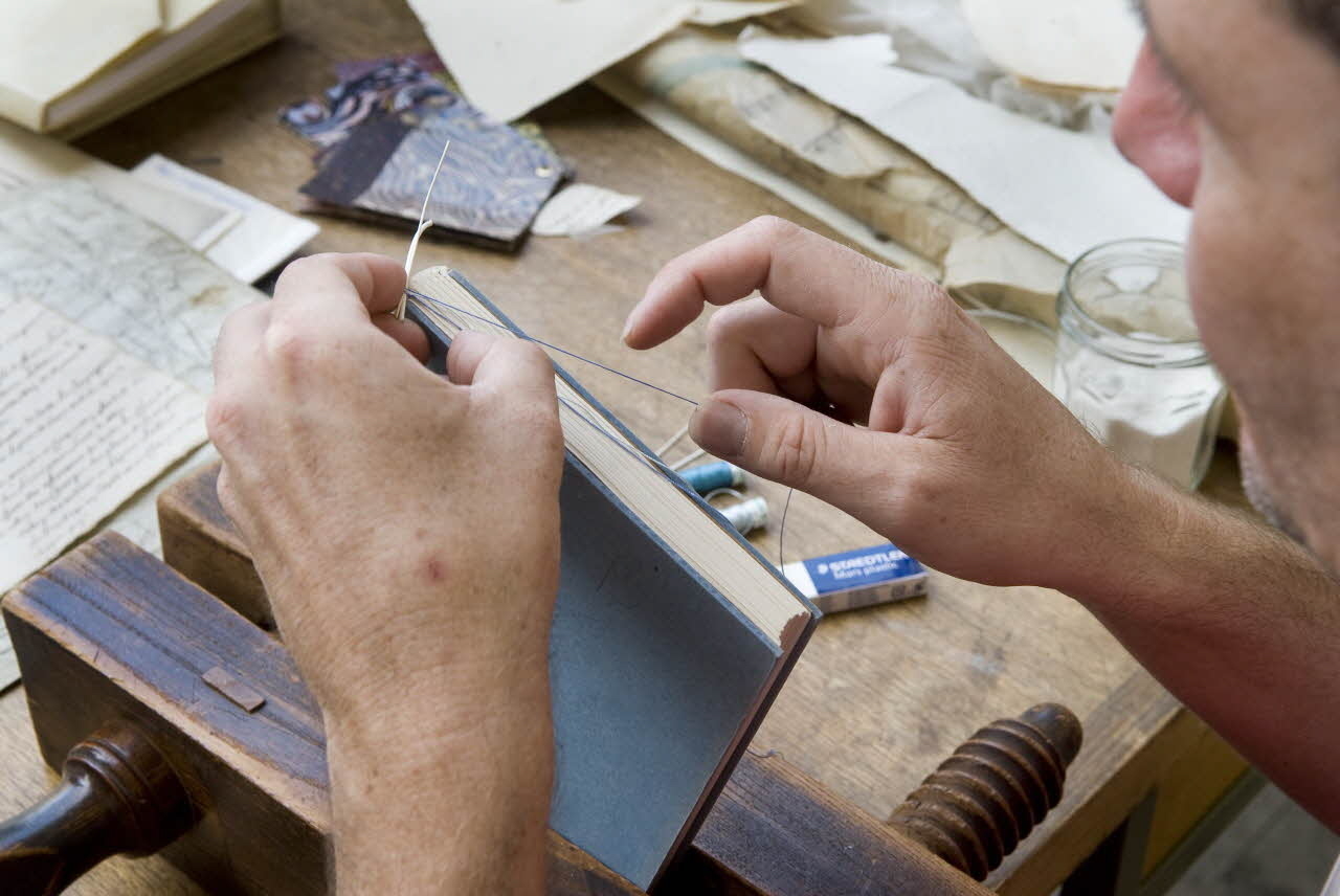 Visite des Ateliers de restauration, reliure et dorure