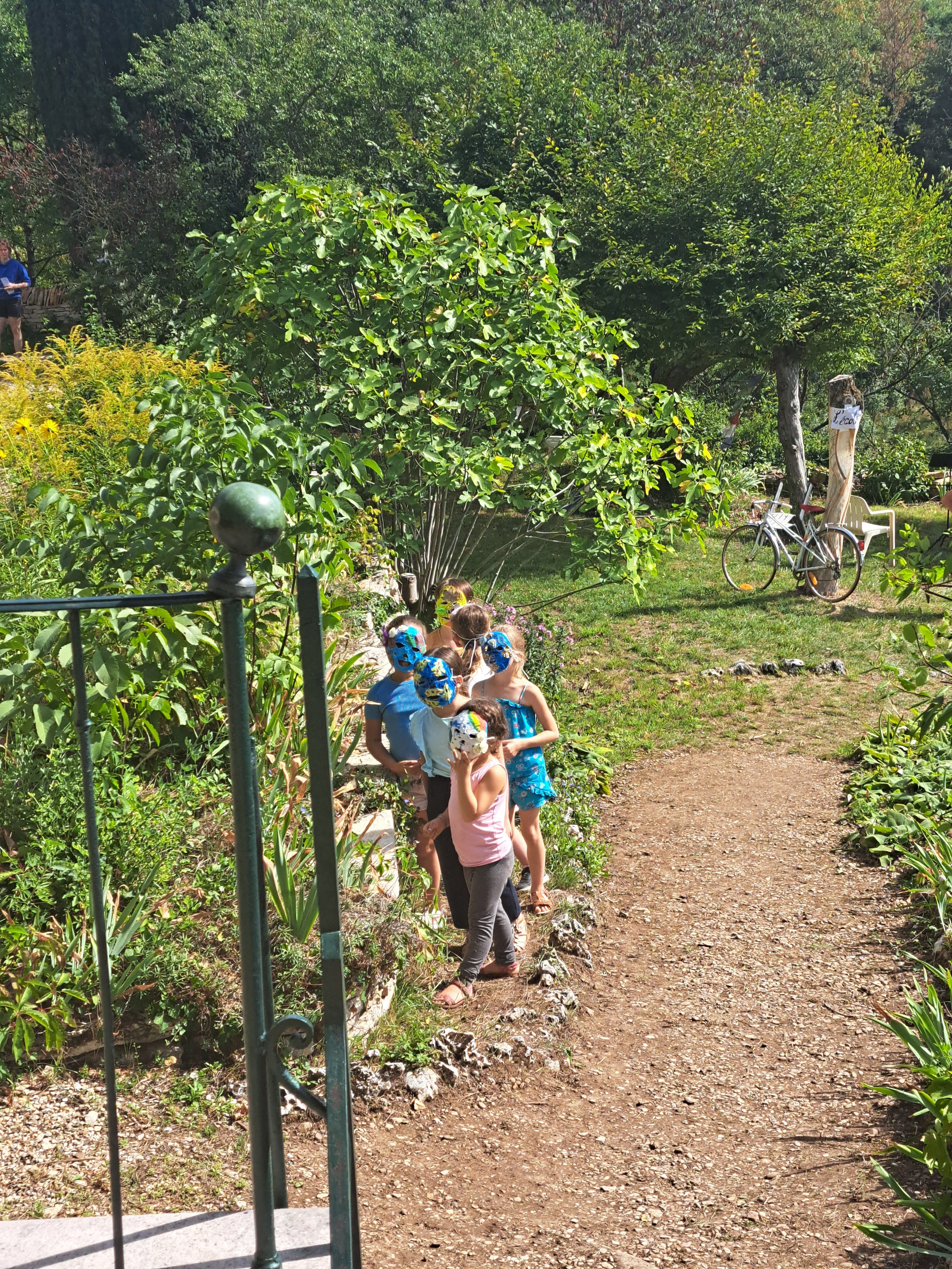 Jeu de piste dans les jardins de la maison Jacques Copeau