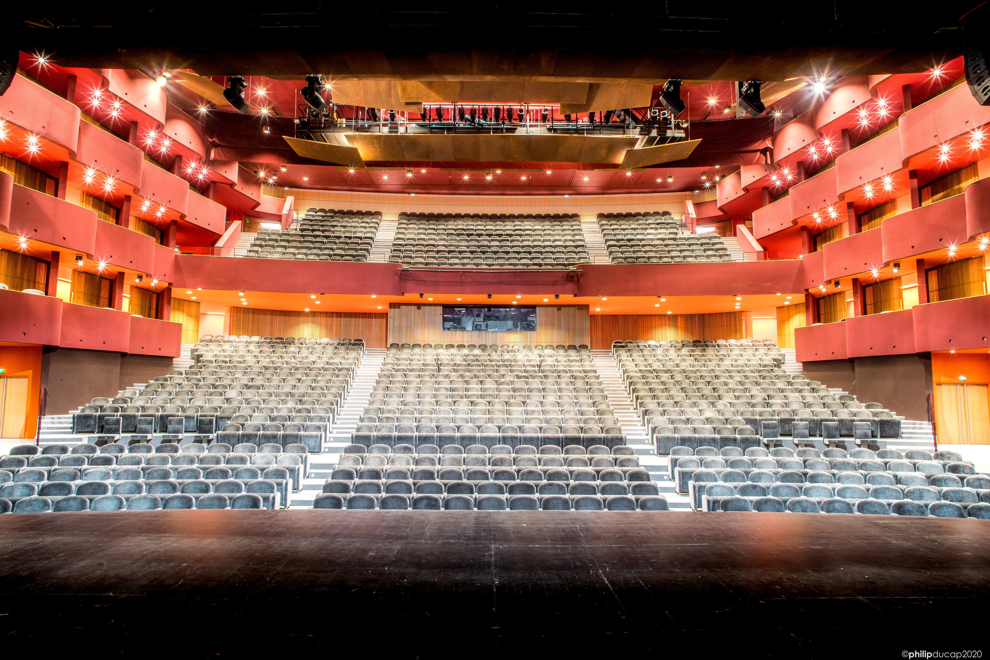 Visite guidée des coulisses du théâtre anthéa