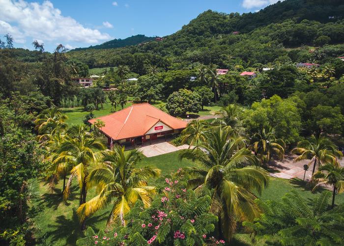 Visite commentée du nouvel aménagement paysager à la distillerie Maison La Mauny