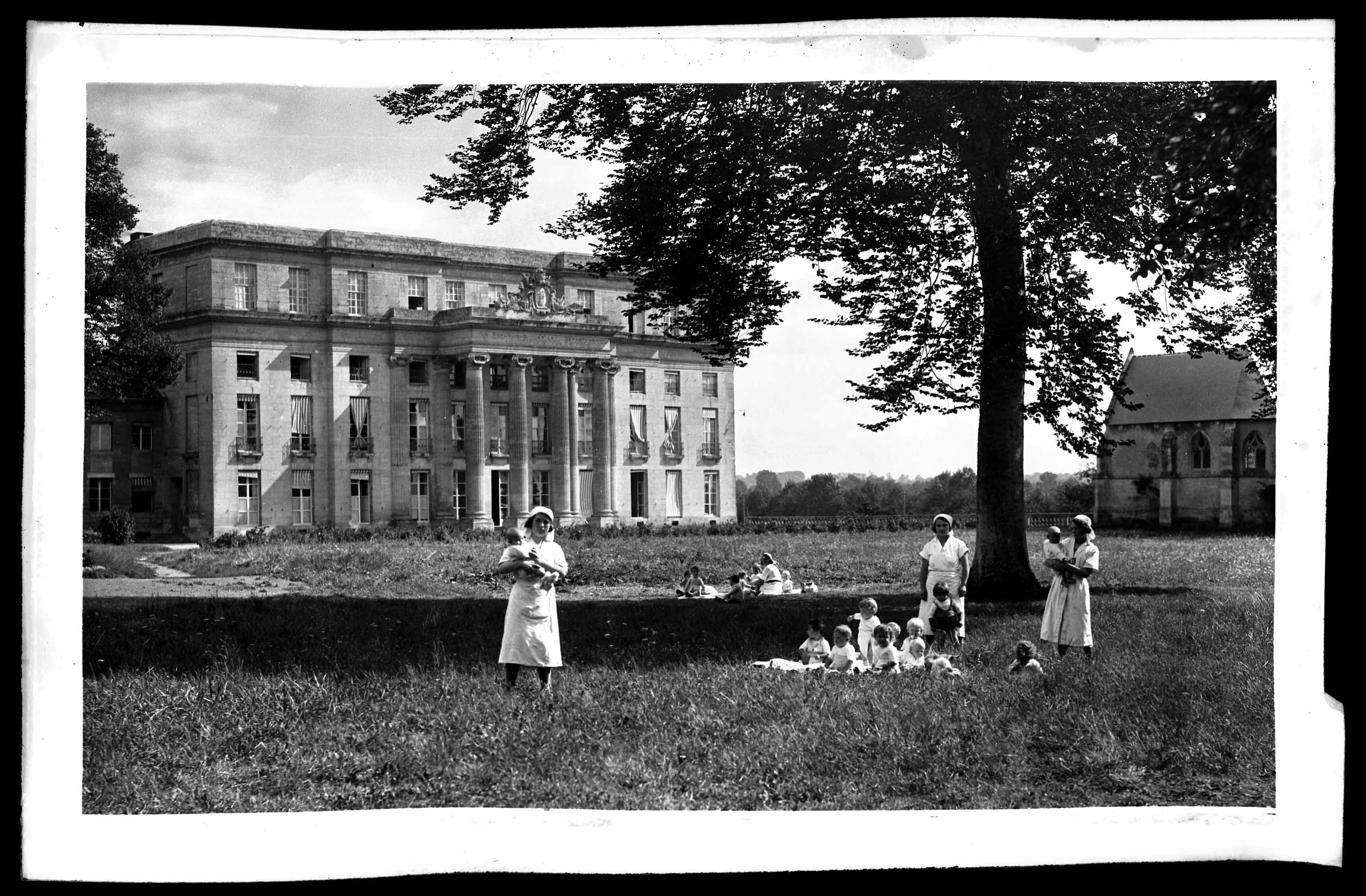 Projection : film documentaire sur la maison maternelle départementale de Bénouville