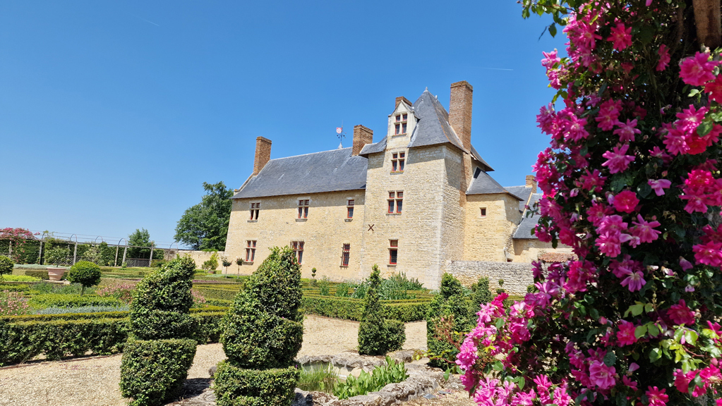 Les Journées du Patrimoine au château de Villeneuve, monument historique des XIIe et XVe èmes siècl…