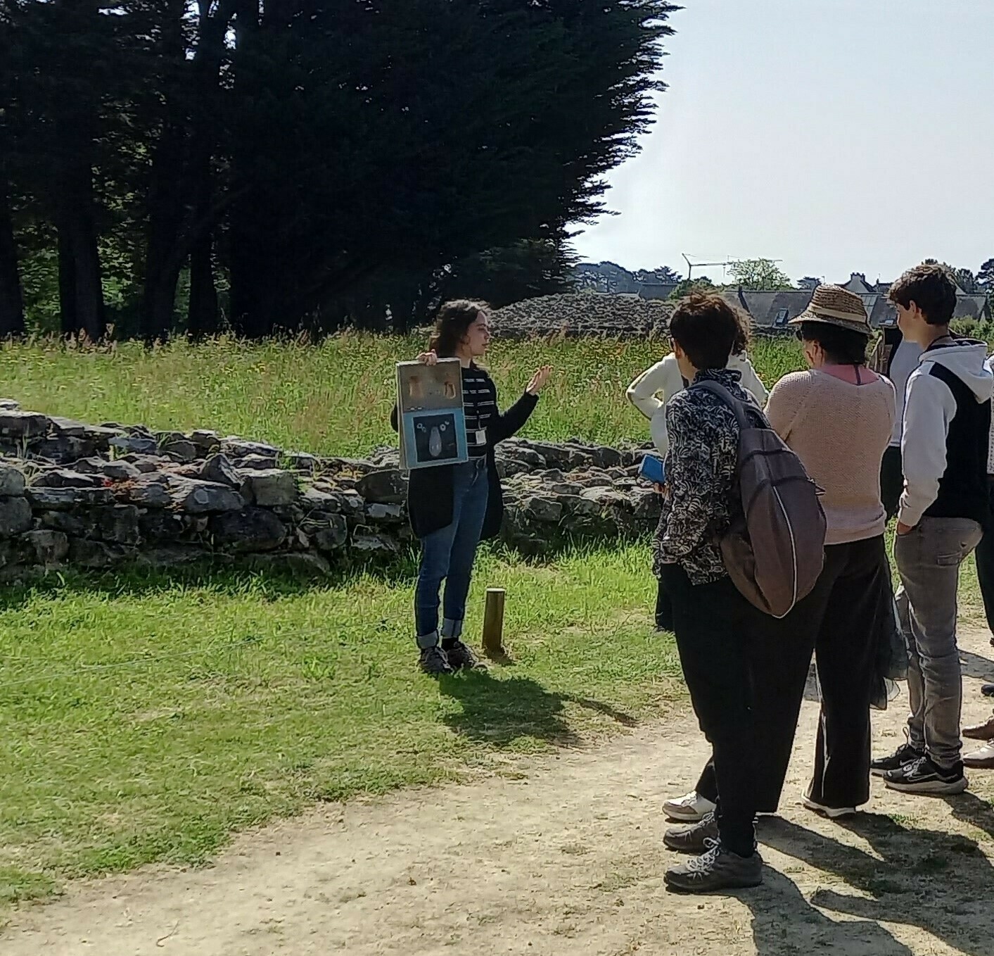 En quoi le Site des mégalithes de Locmariaquer est-il... Du 21 au 22 sept 2024