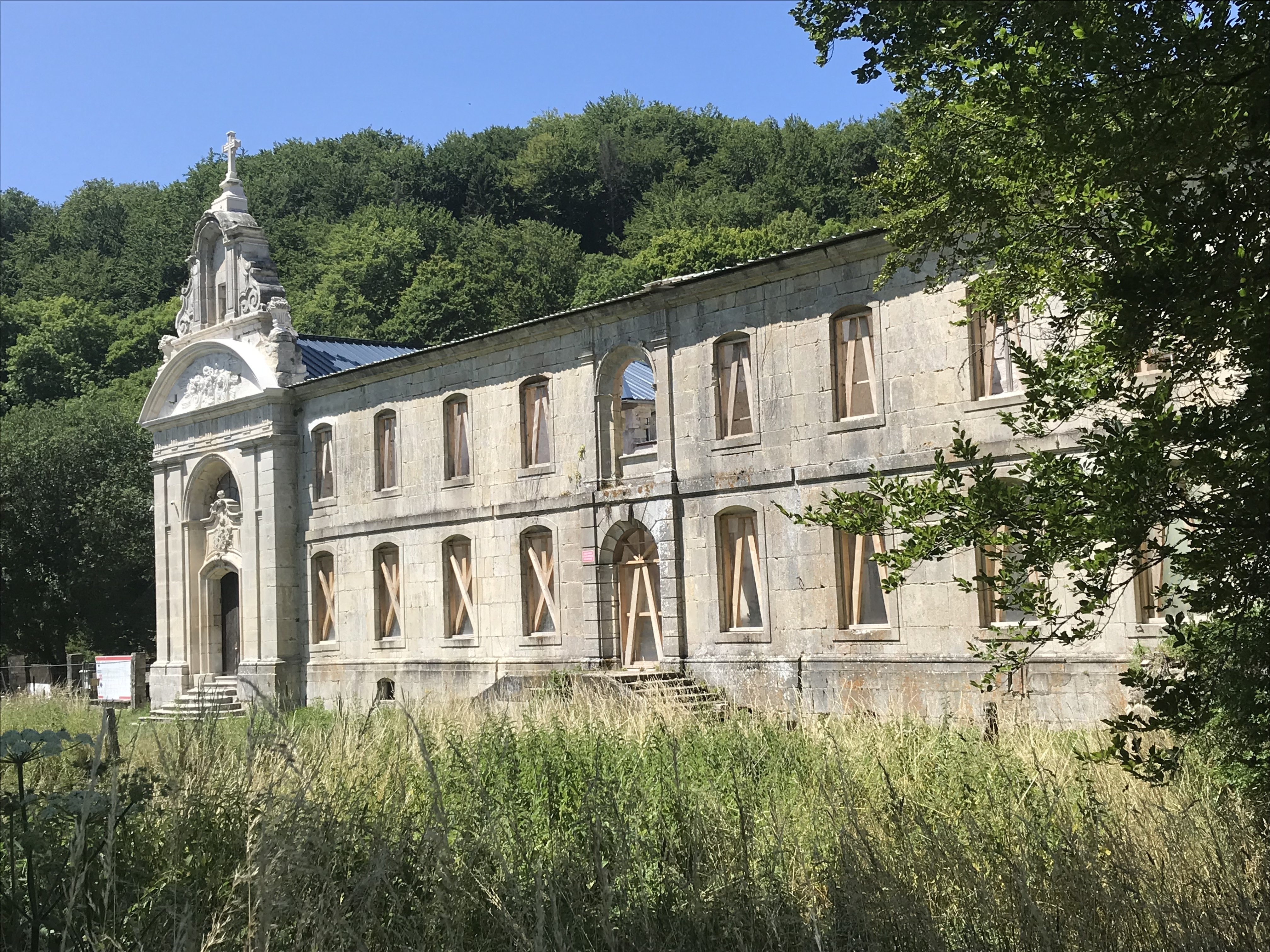 Découvrez une ancienne abbaye isolée de toute civilisation Du 21 au 22 sept 2024