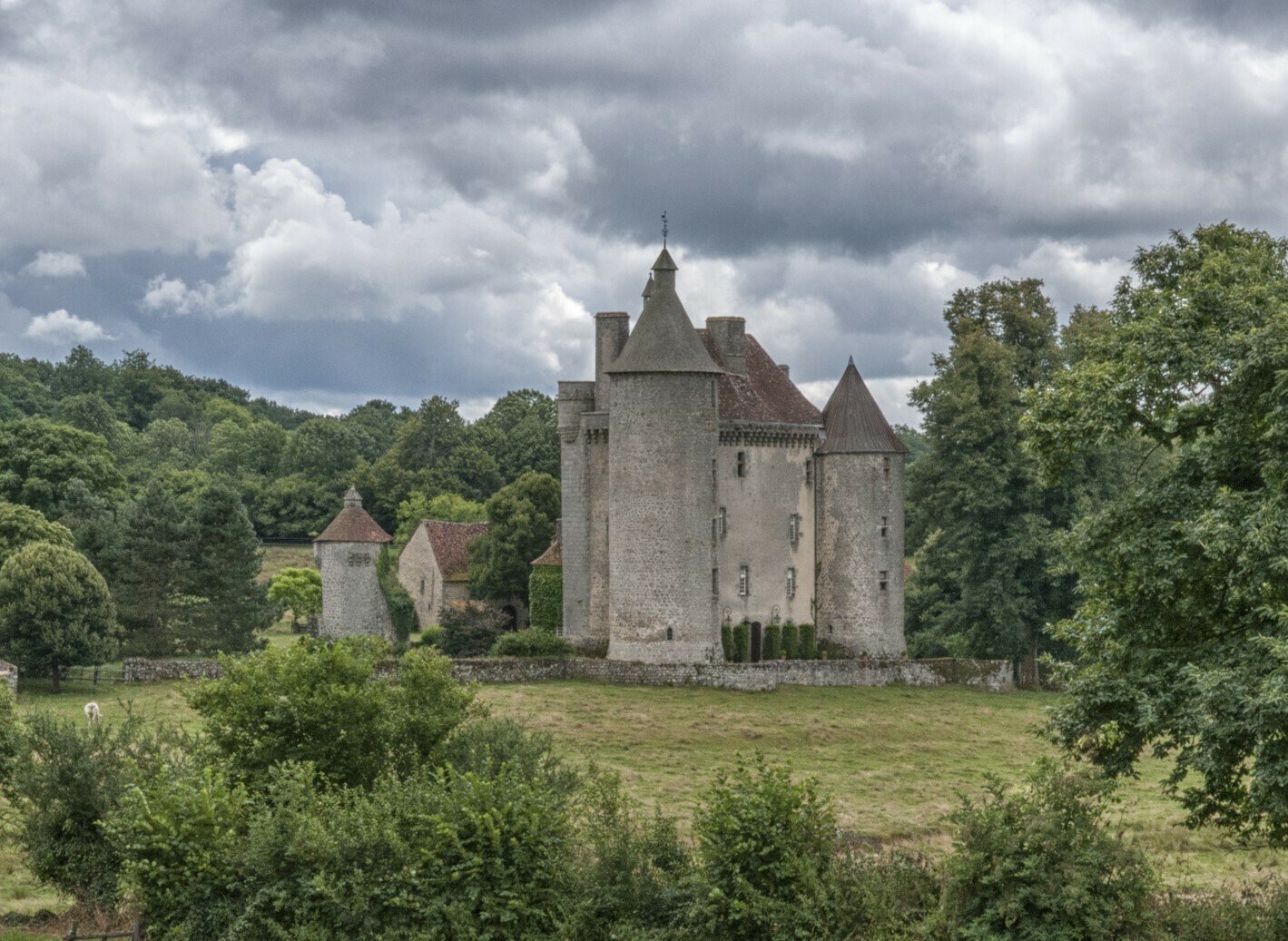 Visite guidée du château de Villemonteix Du 21 au 22 sept 2024