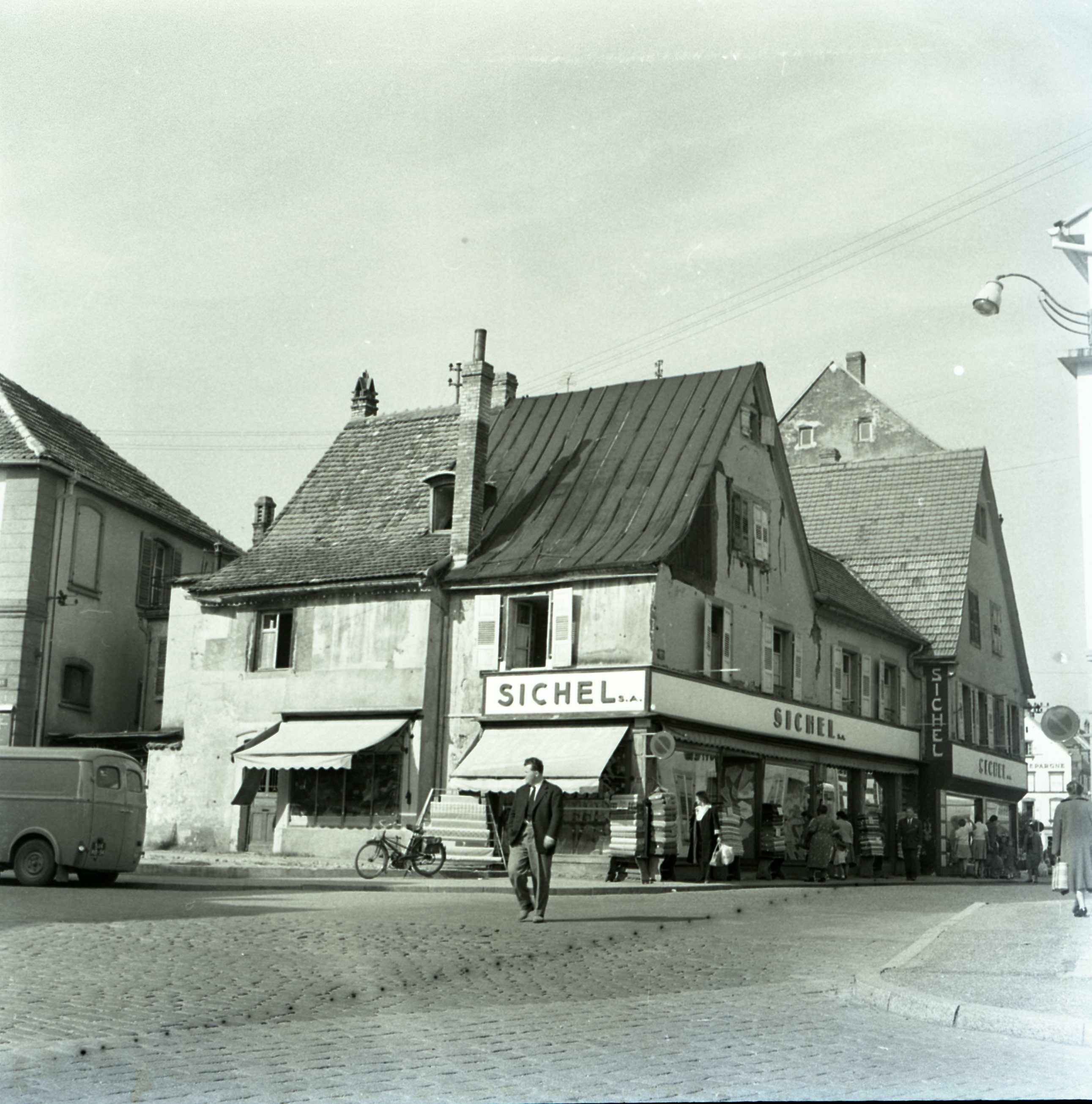 Retrouvez Haguenau dans les années 60 à travers des films et des photographies