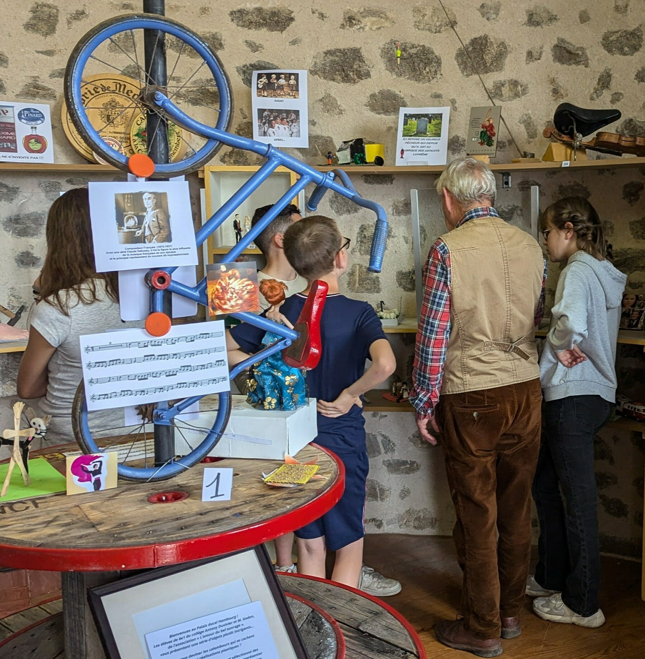 Le musée du Calembour : exposition du « Palais ducal Hambourg »